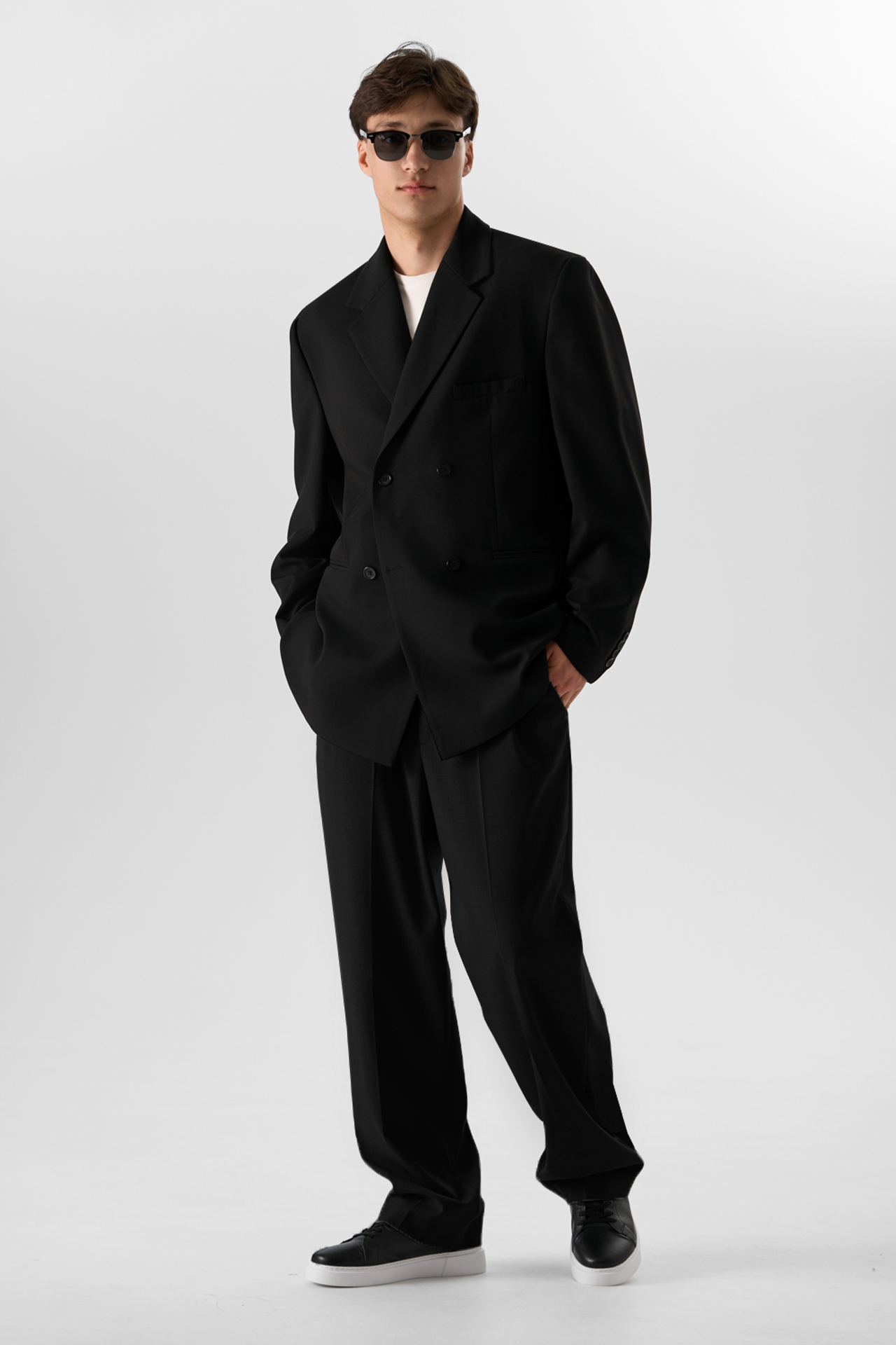 Pizhon. Михаил Евтух — фотограф для брендов и маркетплейсов в Минске