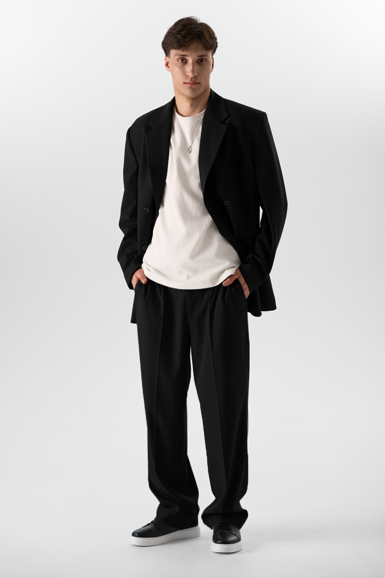 Pizhon. Михаил Евтух — фотограф для брендов и маркетплейсов в Минске