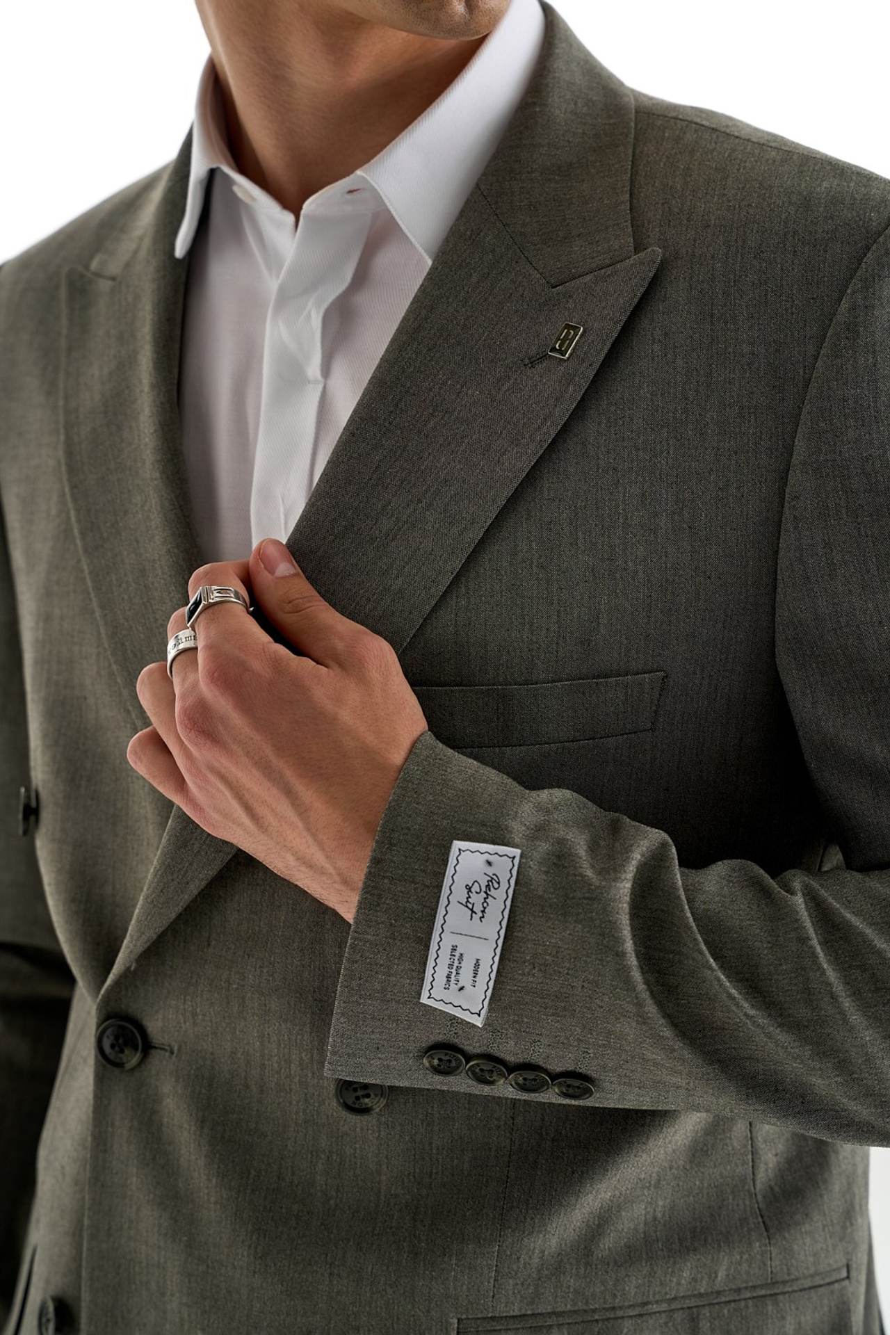 Pizhon. Михаил Евтух — фотограф для брендов и маркетплейсов в Минске