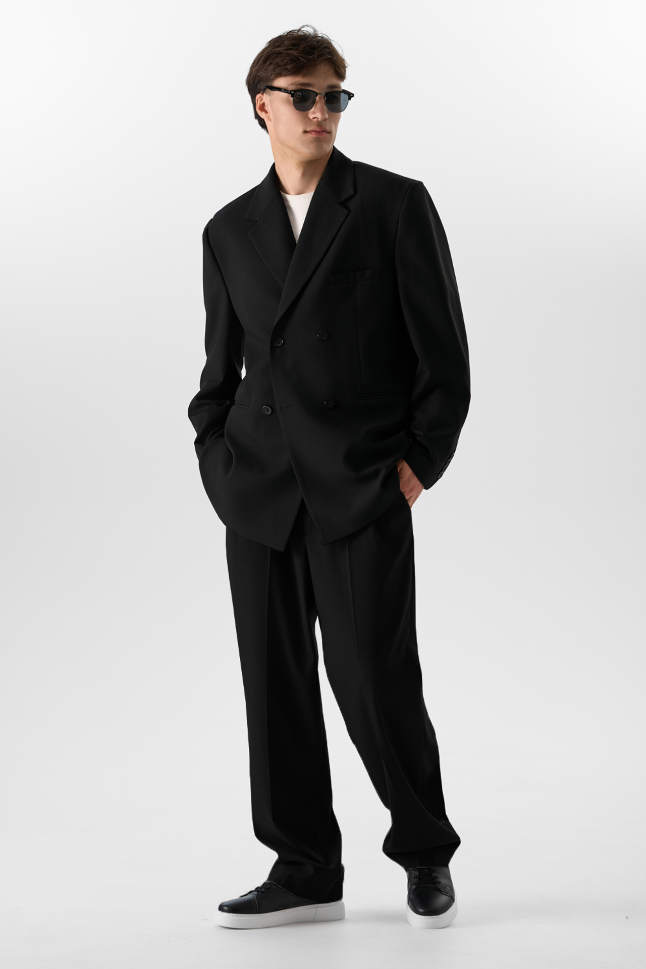 Pizhon. Михаил Евтух — фотограф для брендов и маркетплейсов в Минске