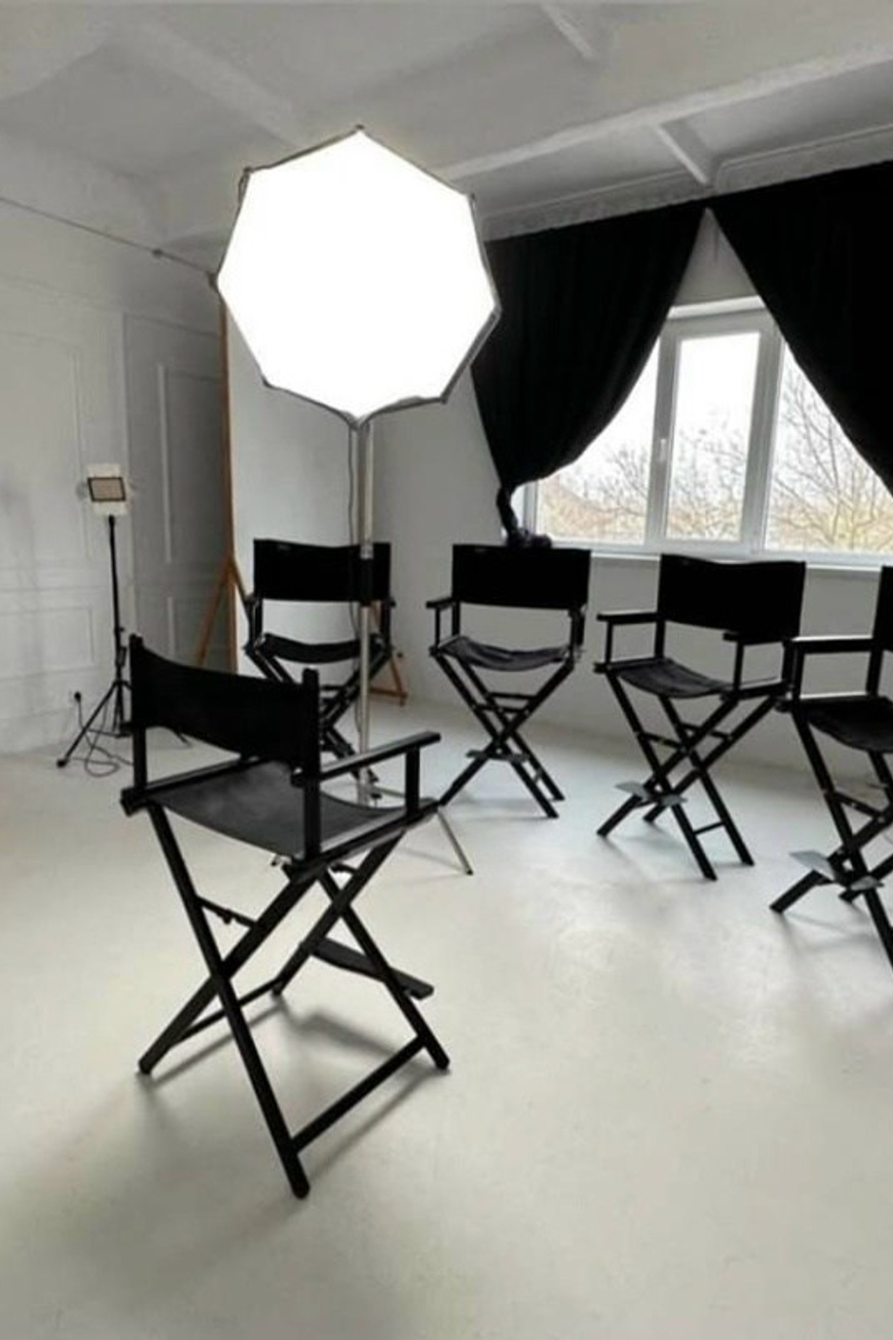 Лучшие Фотостудии Симферополя - топ-мета для сьемки в 2025. Профессиональная фотосъемка в Крыму. Натуральные эмоции и живые кадры. Забронируйте дату прямо сейчас!