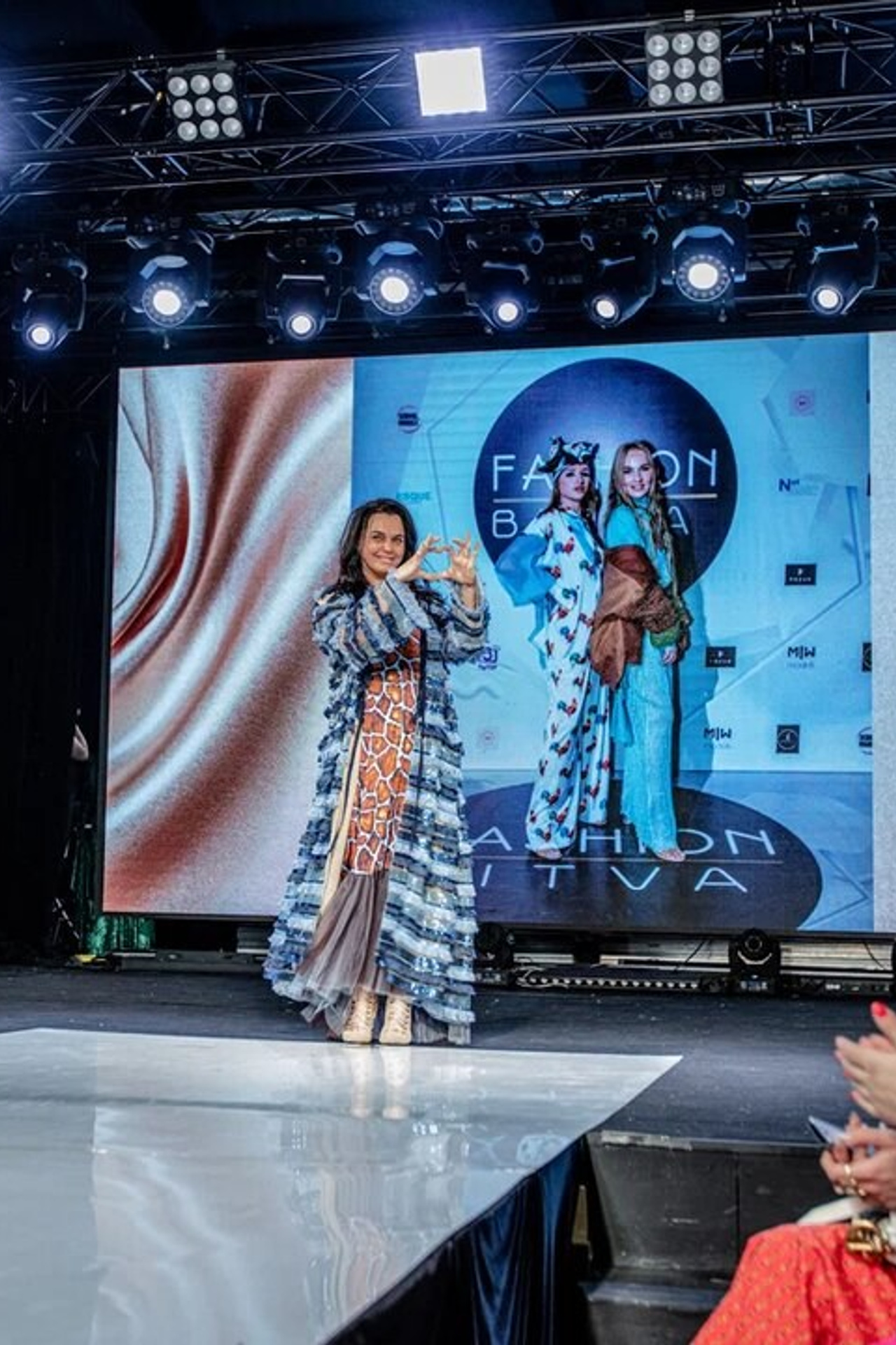 Отзывы. Фотограф Екатеринбург. Портретный fashion свадебный предметный фотограф для маркетплейсов (Озон Wildberries Мегамаркет) Андрей Наговицин