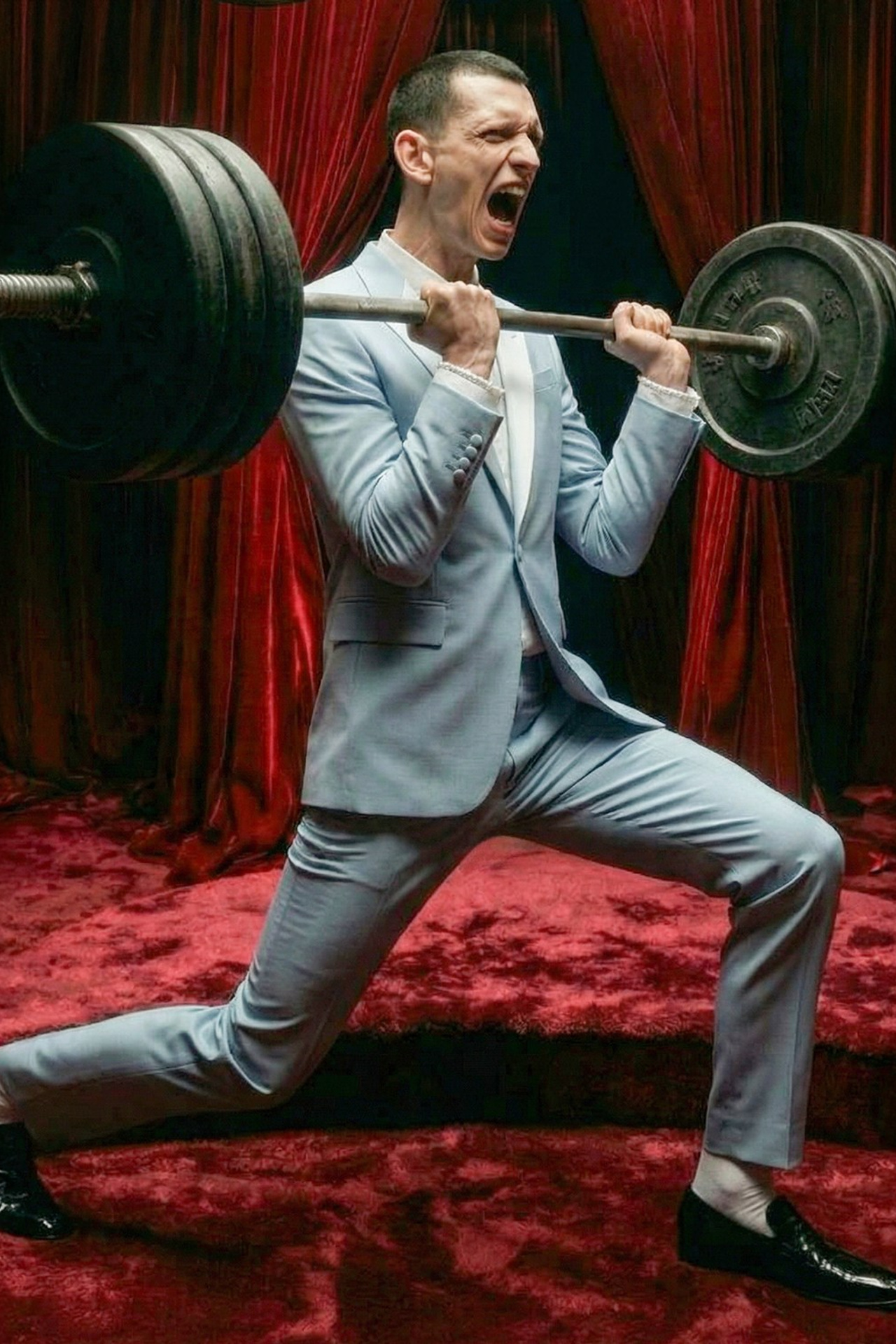 ALEXANDER MCQUEEN. Фотограф и ai креатор для брендов Москва Люся Мамонова