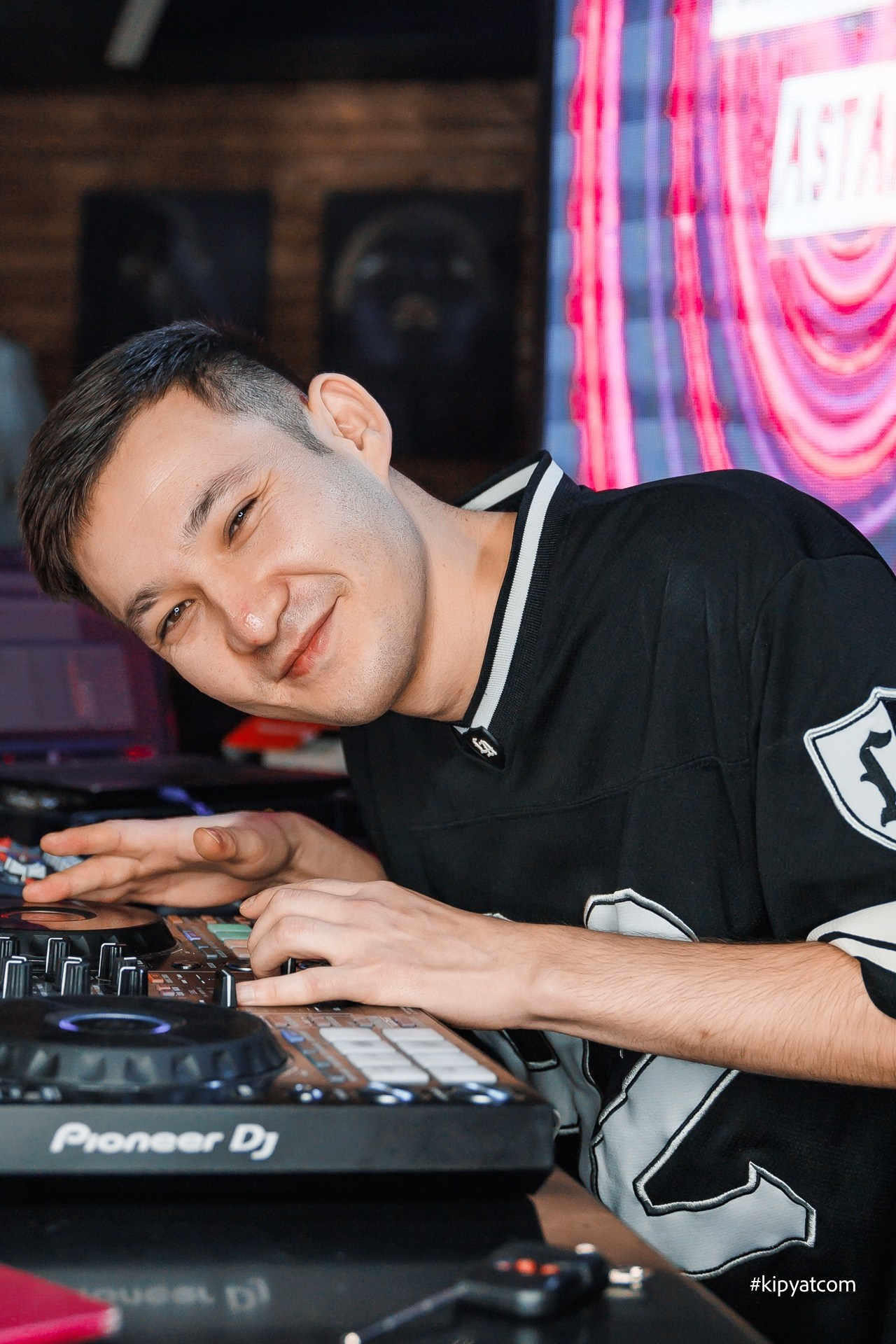 Поиск. Астана Кипятком