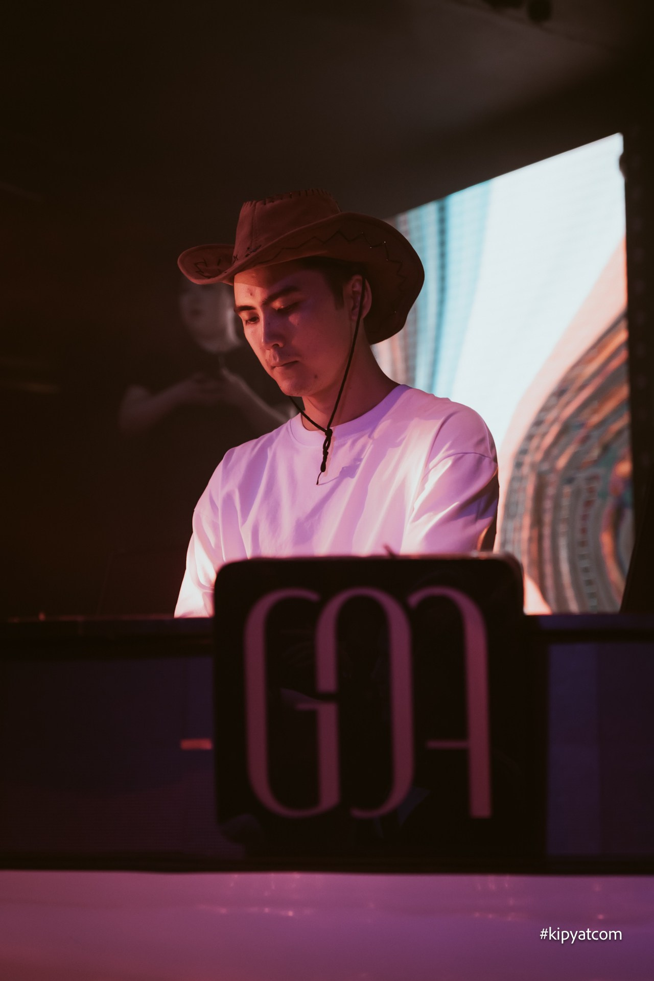 Поиск. Астана Кипятком