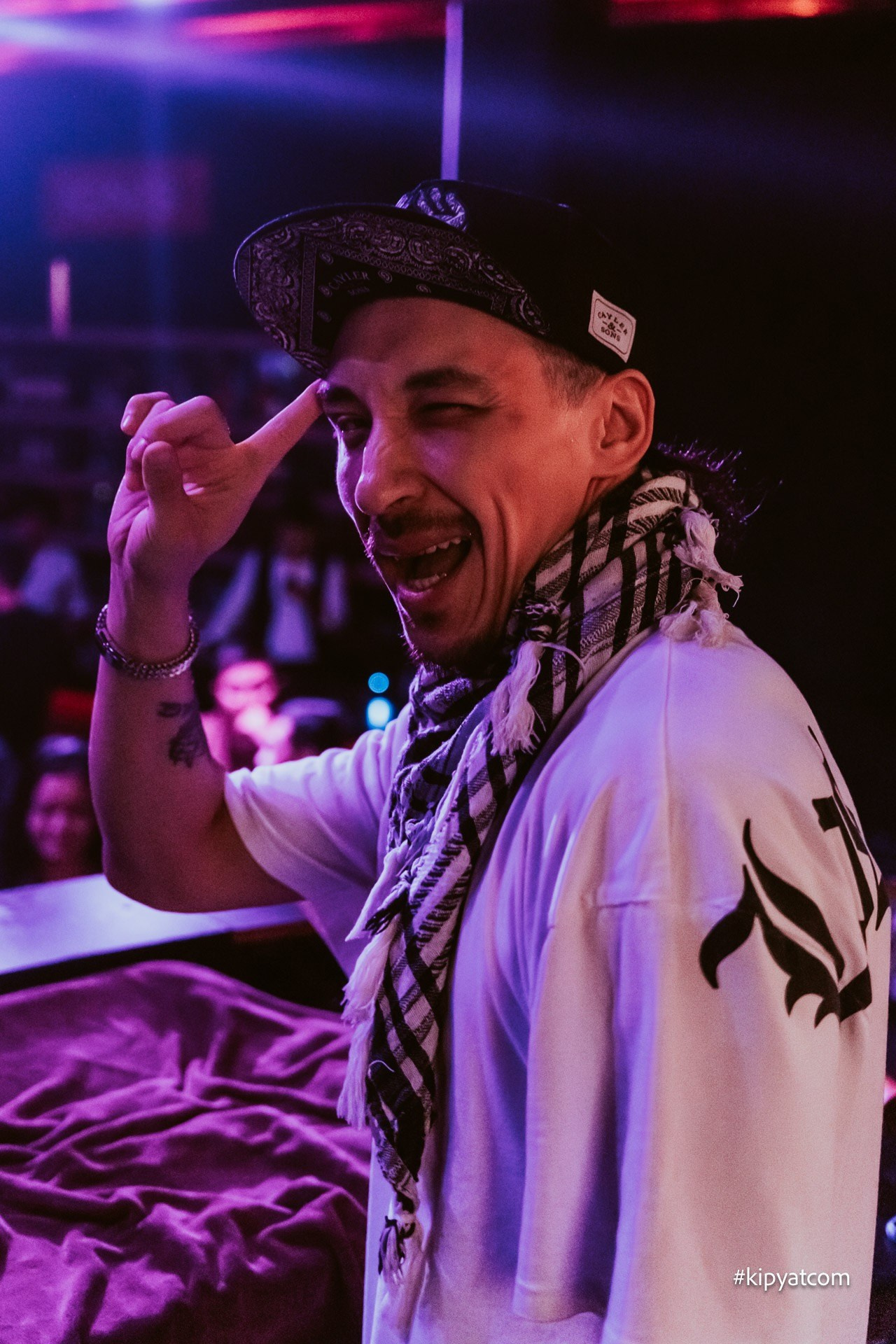 Поиск. Астана Кипятком