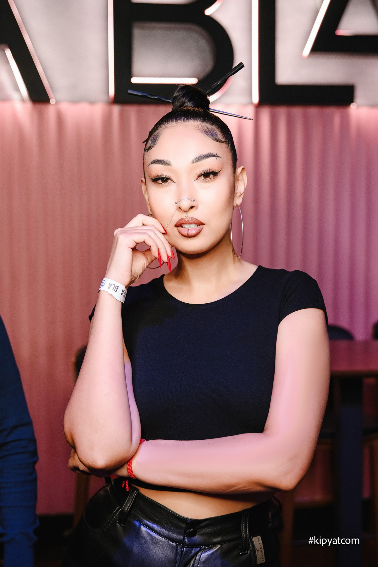 Поиск. Астана Кипятком