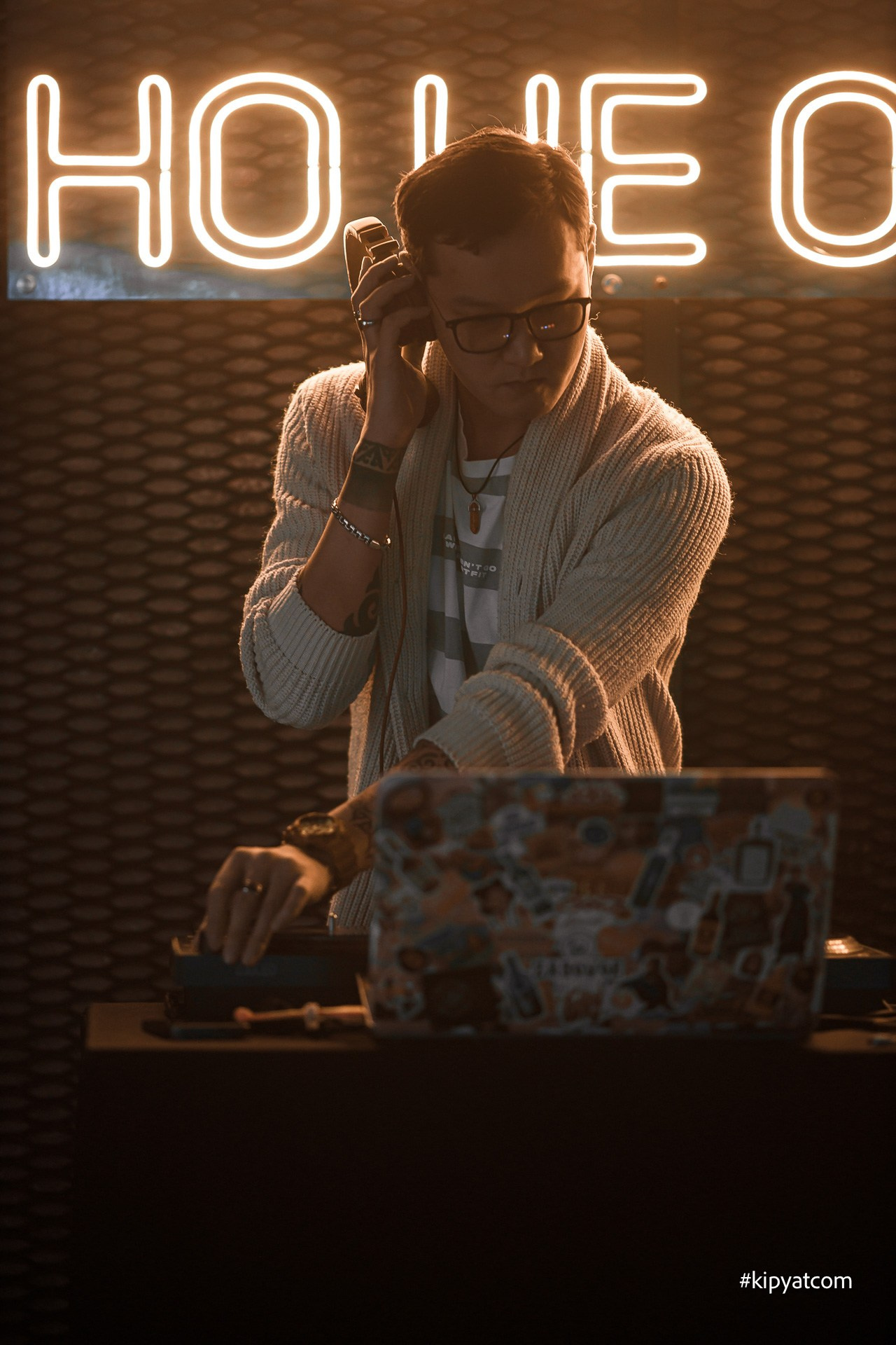 Поиск. Астана Кипятком