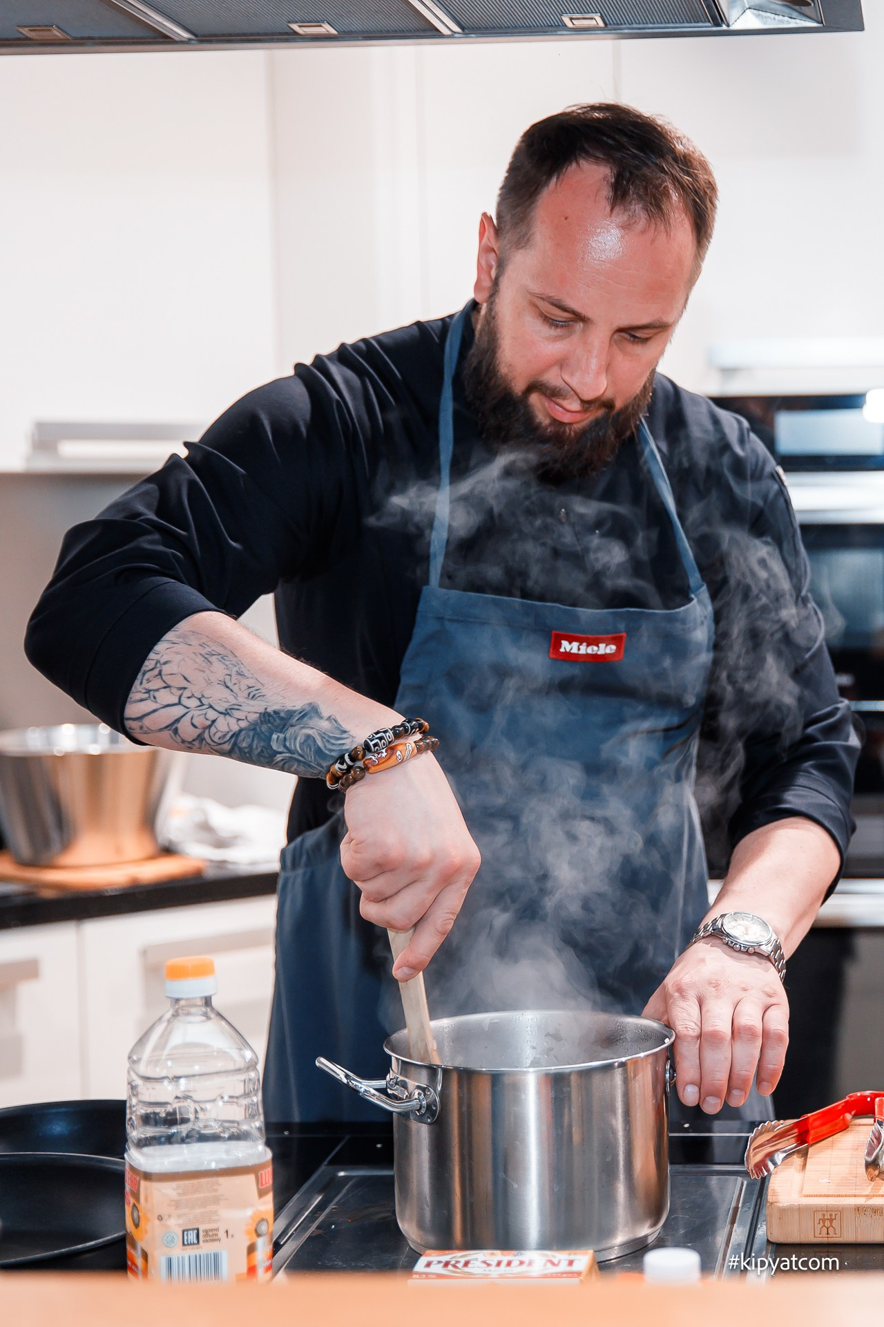 Поиск. Астана Кипятком