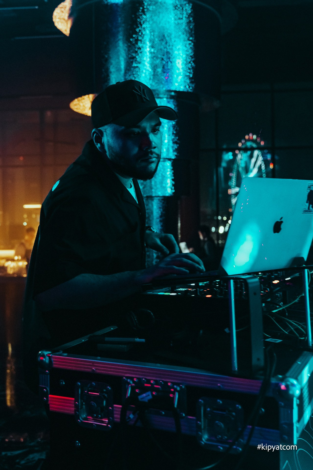 Поиск. Астана Кипятком