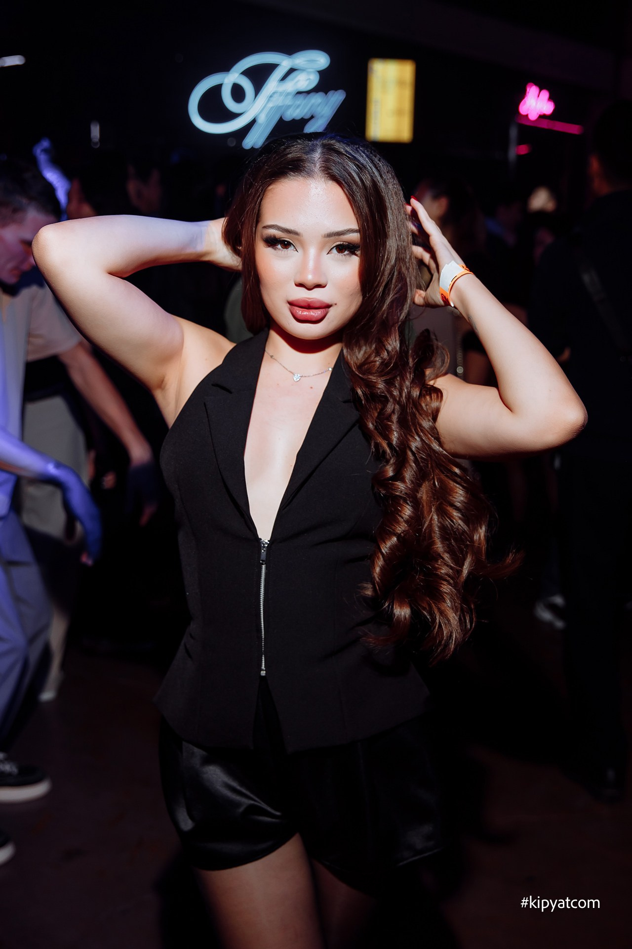 Поиск. Астана Кипятком