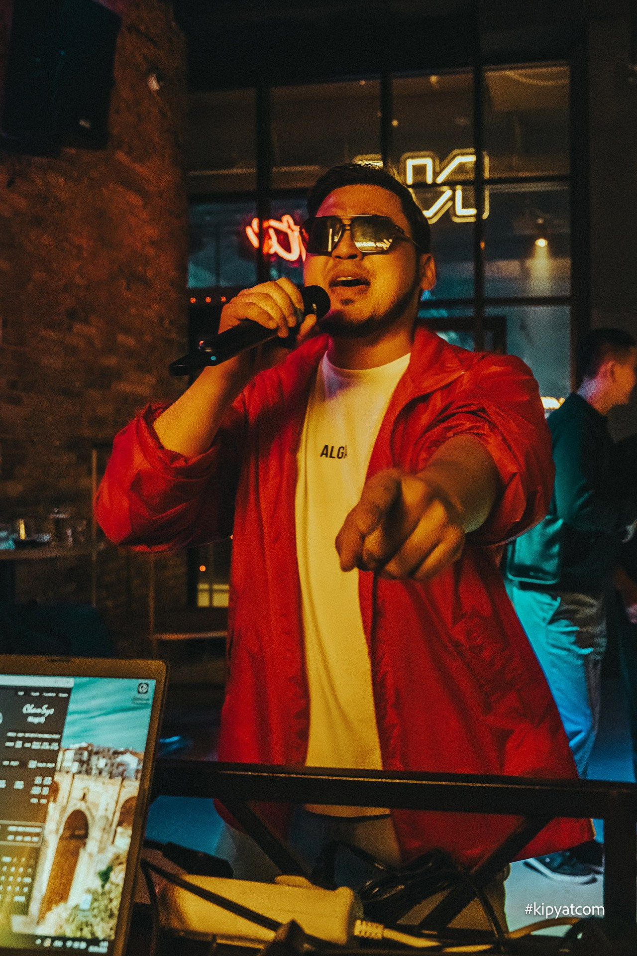 Поиск. Астана Кипятком