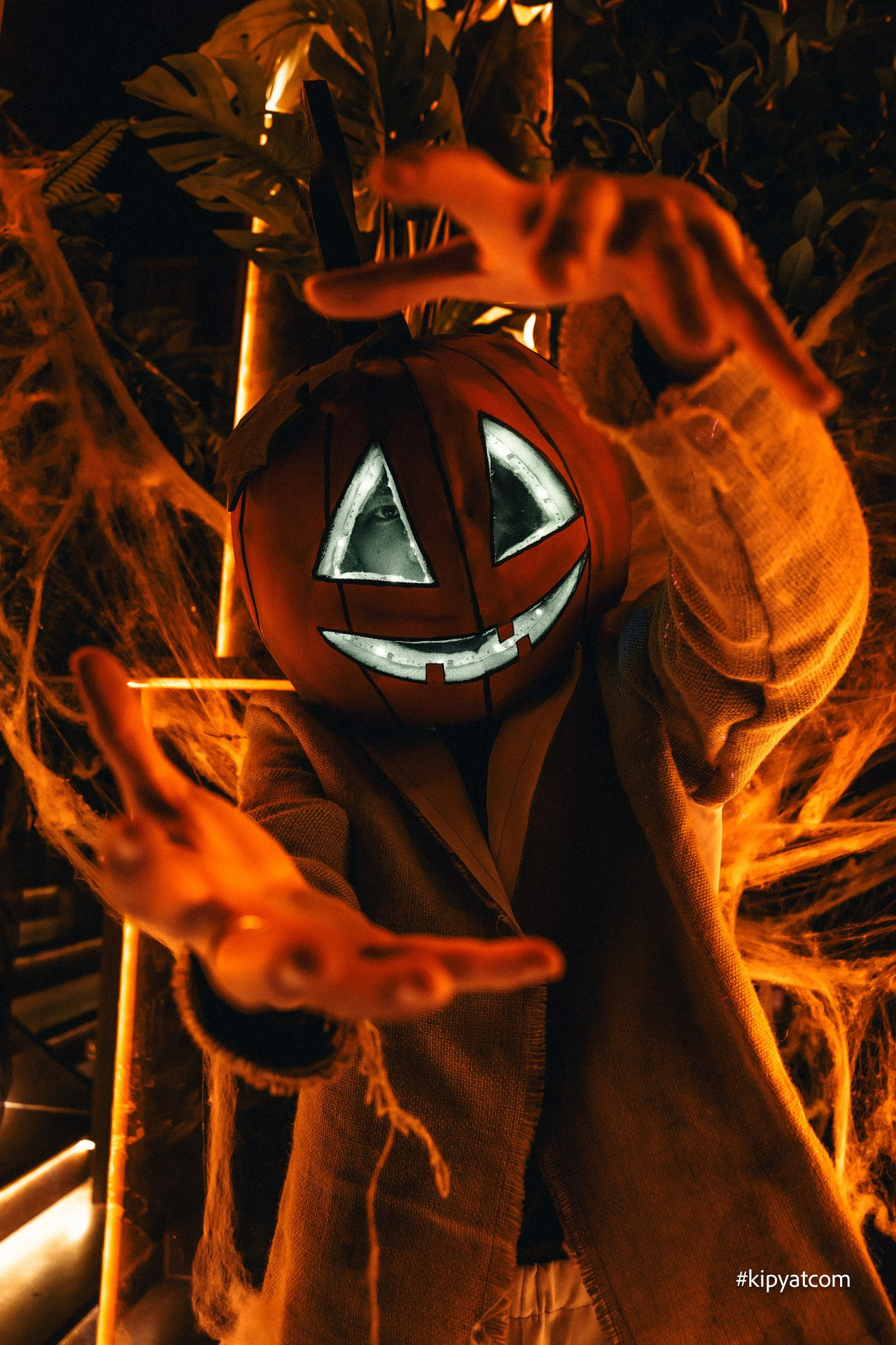 Поиск. Астана Кипятком