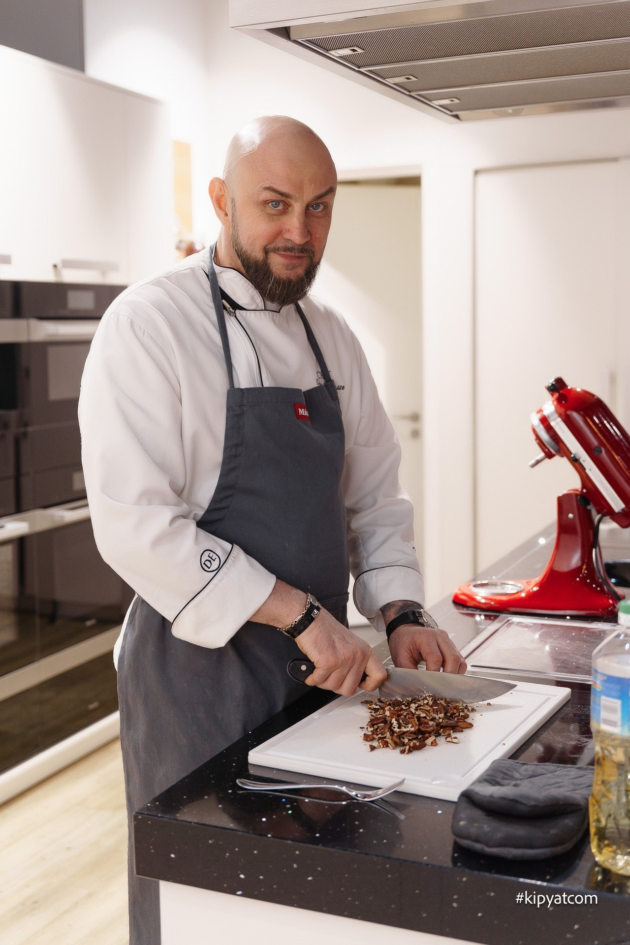 Поиск. Астана Кипятком