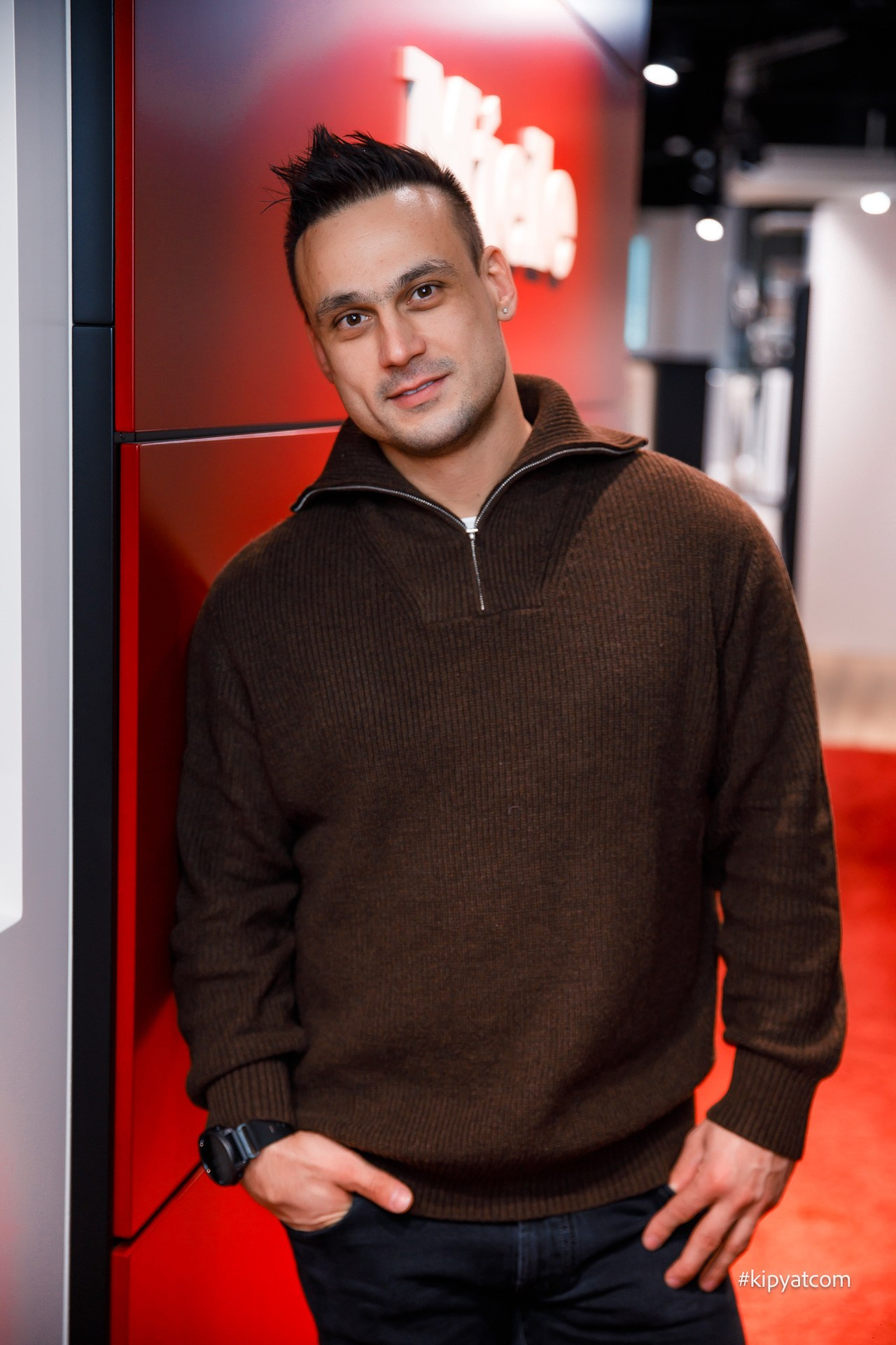 Поиск. Астана Кипятком