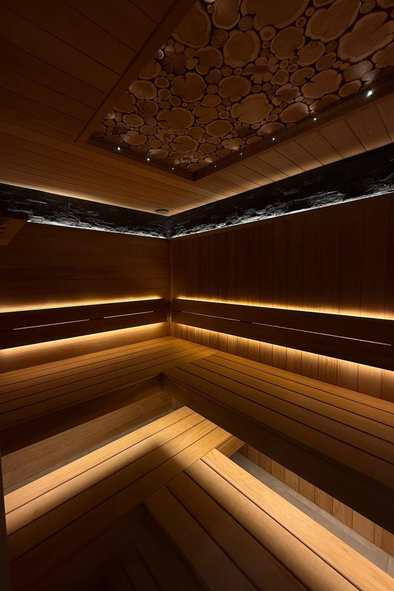 Сауна из&nbsp;термоосины с&nbsp;печью Harvia Cilindro