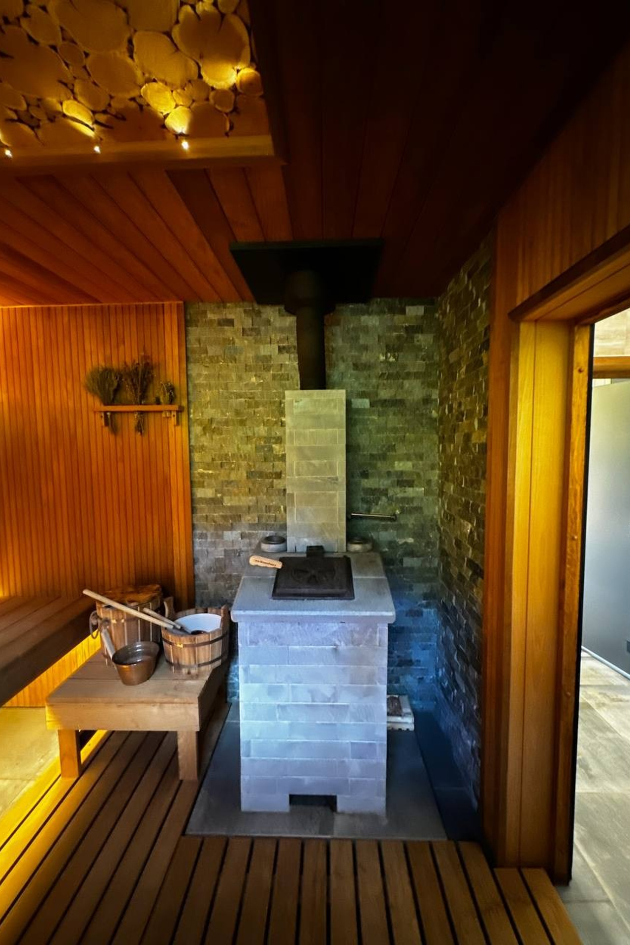 Баня из&nbsp;термоосины с&nbsp;печью Gefest