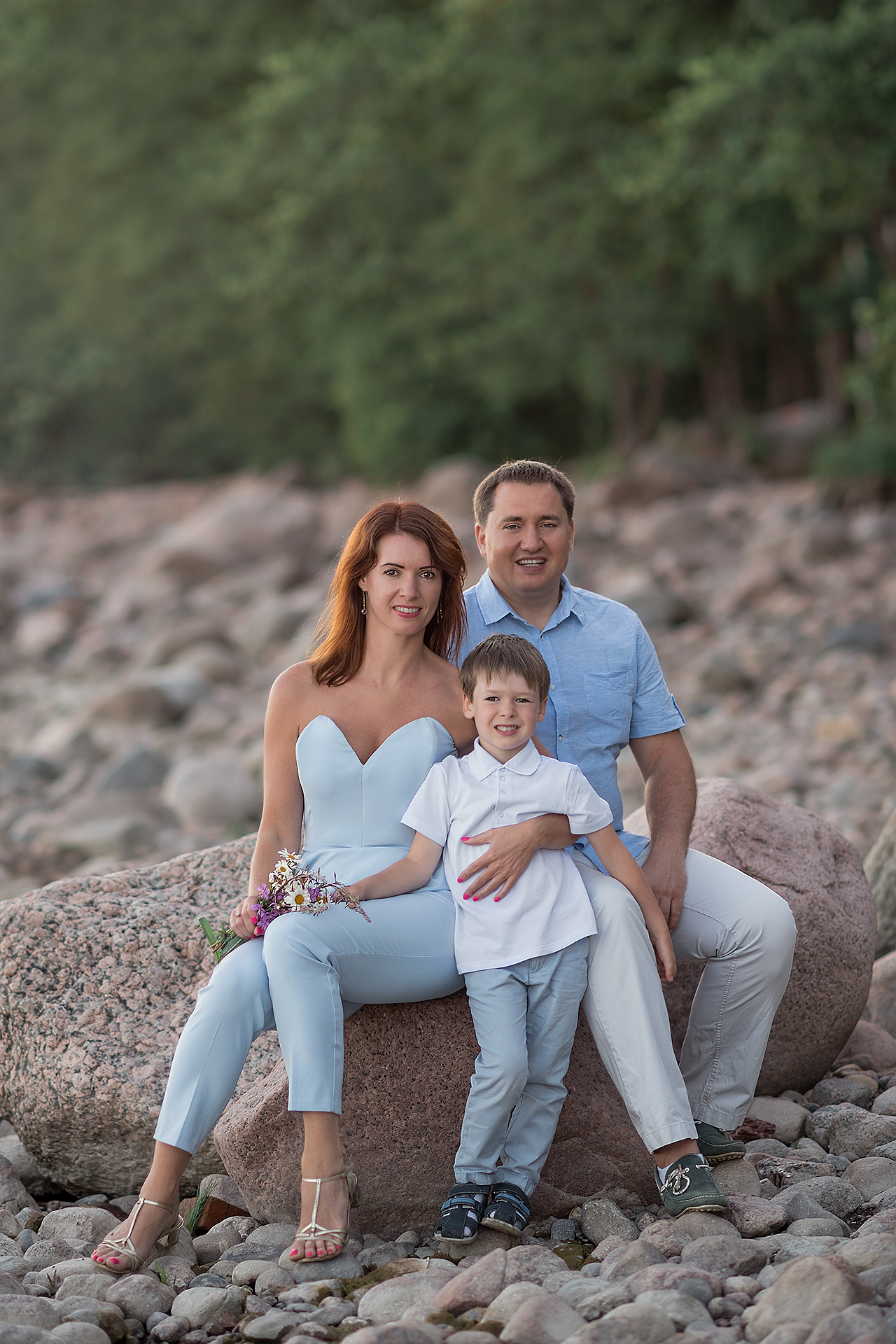 Семейная фотосессия дома и на прогулке по Санкт-Петербургу. Фотограф Юлия Кондратьева