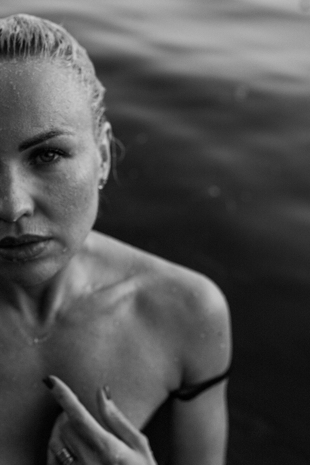 ЖЕНСКИЙ ПОРТРЕТ