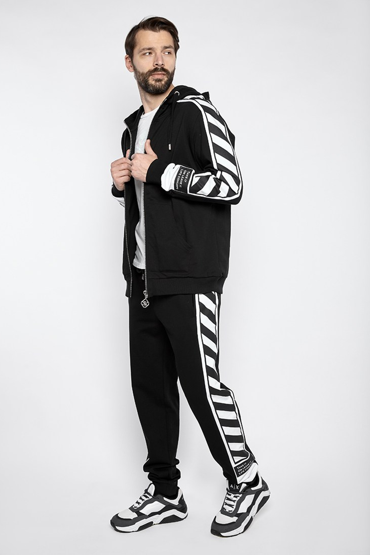 Маркетплейс. Фотограф в Москве Тим Чейз