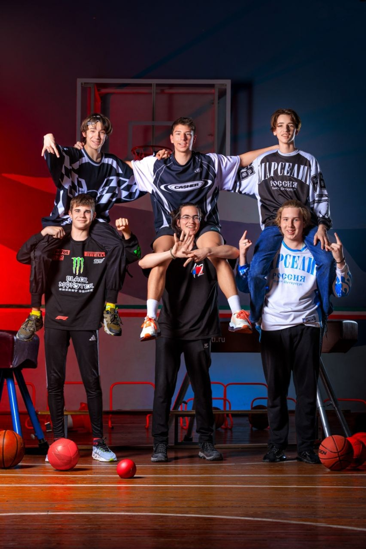 Выпускные альбомы Геленджик. Выпускные альбомы Архипо-Осиповка. Выпускные альбомы Новороссийск. Выпускные альбомы Краснодар. Выпускные альбомы Геленджик, Новороссийск, Краснодар, Туапсе