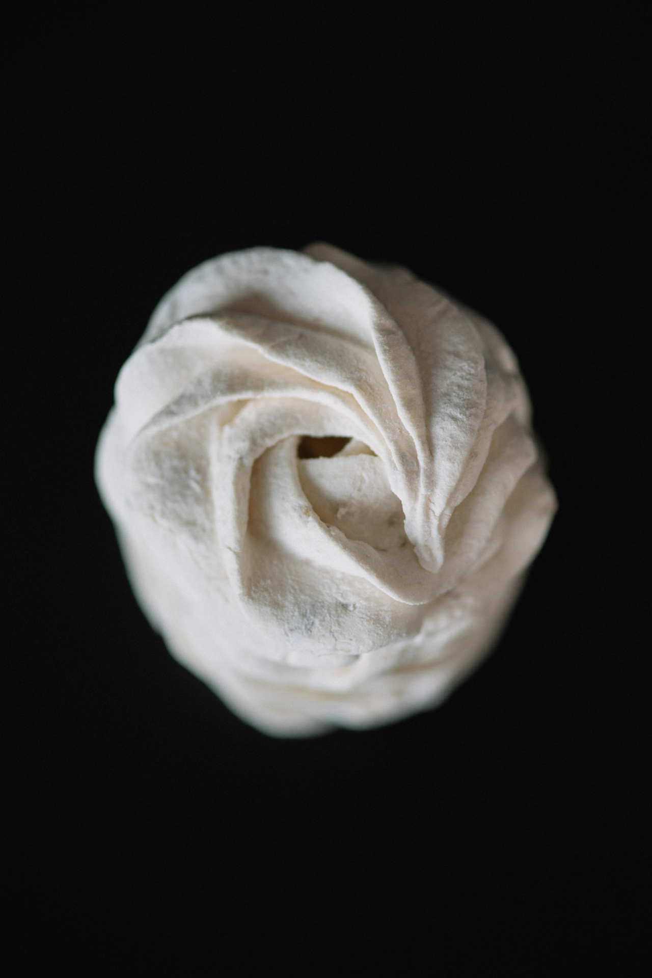 Розовая меренга