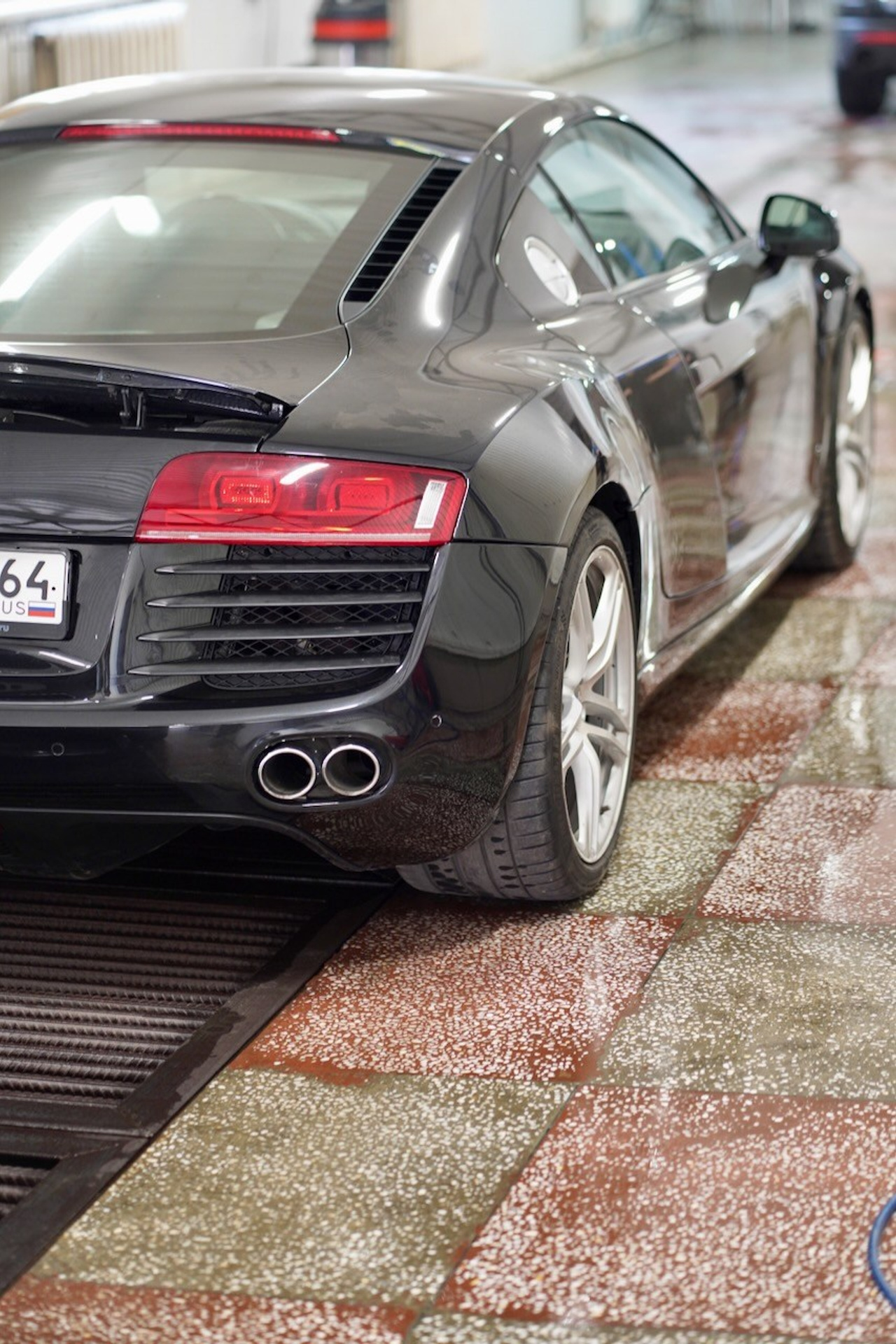 Audi R8. Провыхлоп — Тюнинг и ремонт выхлопных систем в Саратове