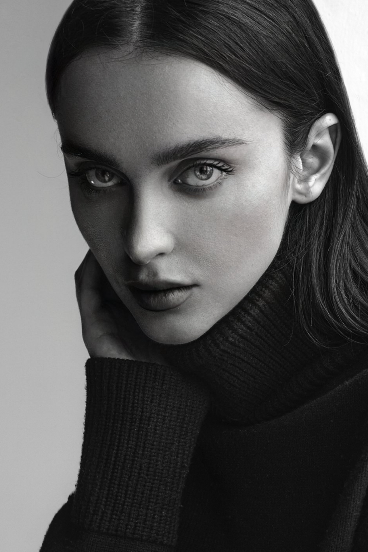 Каталог моделей девушек, женщин. Предметная фотостудия AURA