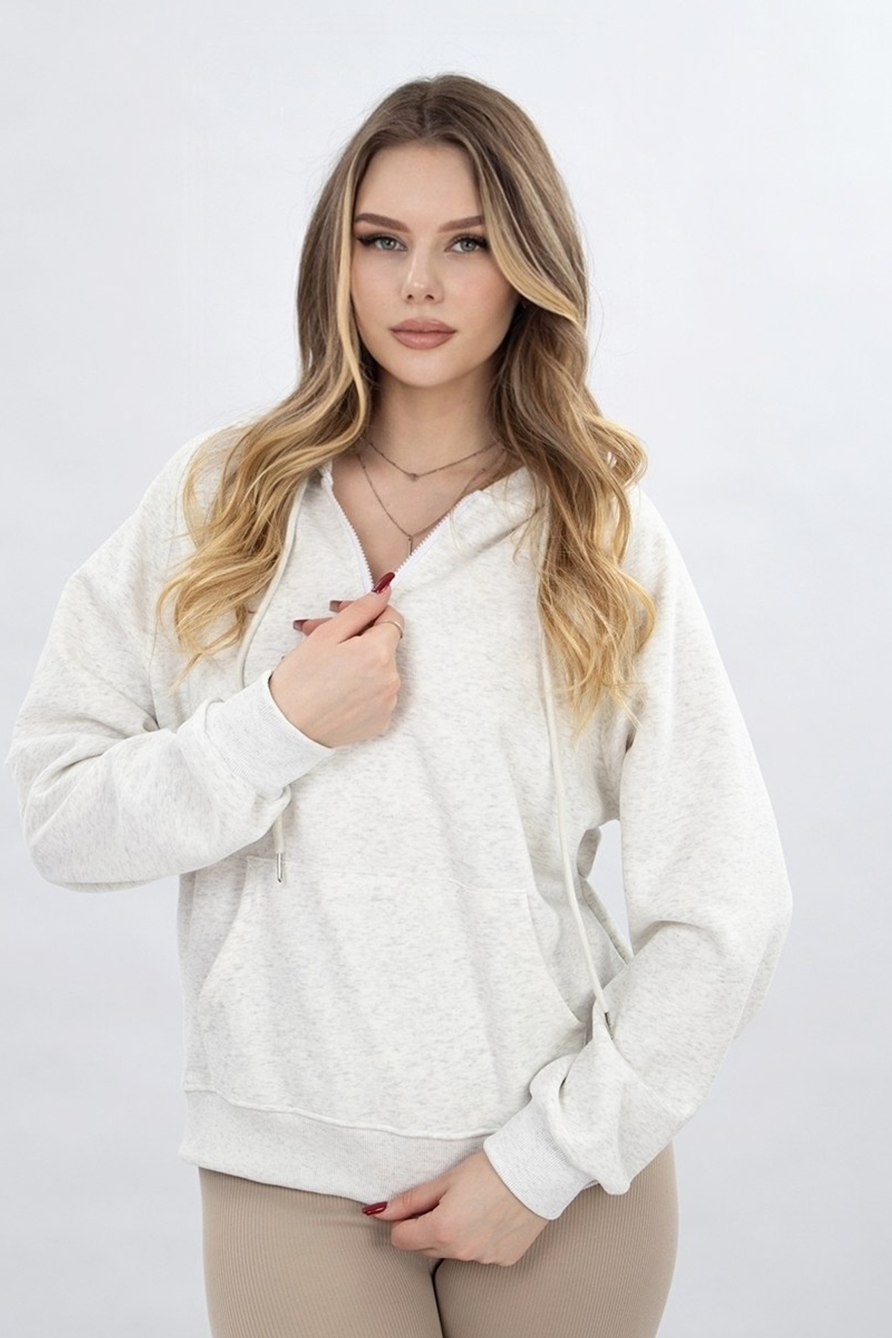 Фотосъёмка одежды и обуви для маркетплейсов | Москва Фотостудия AURA | АУРА. Предметная фотостудия AURA