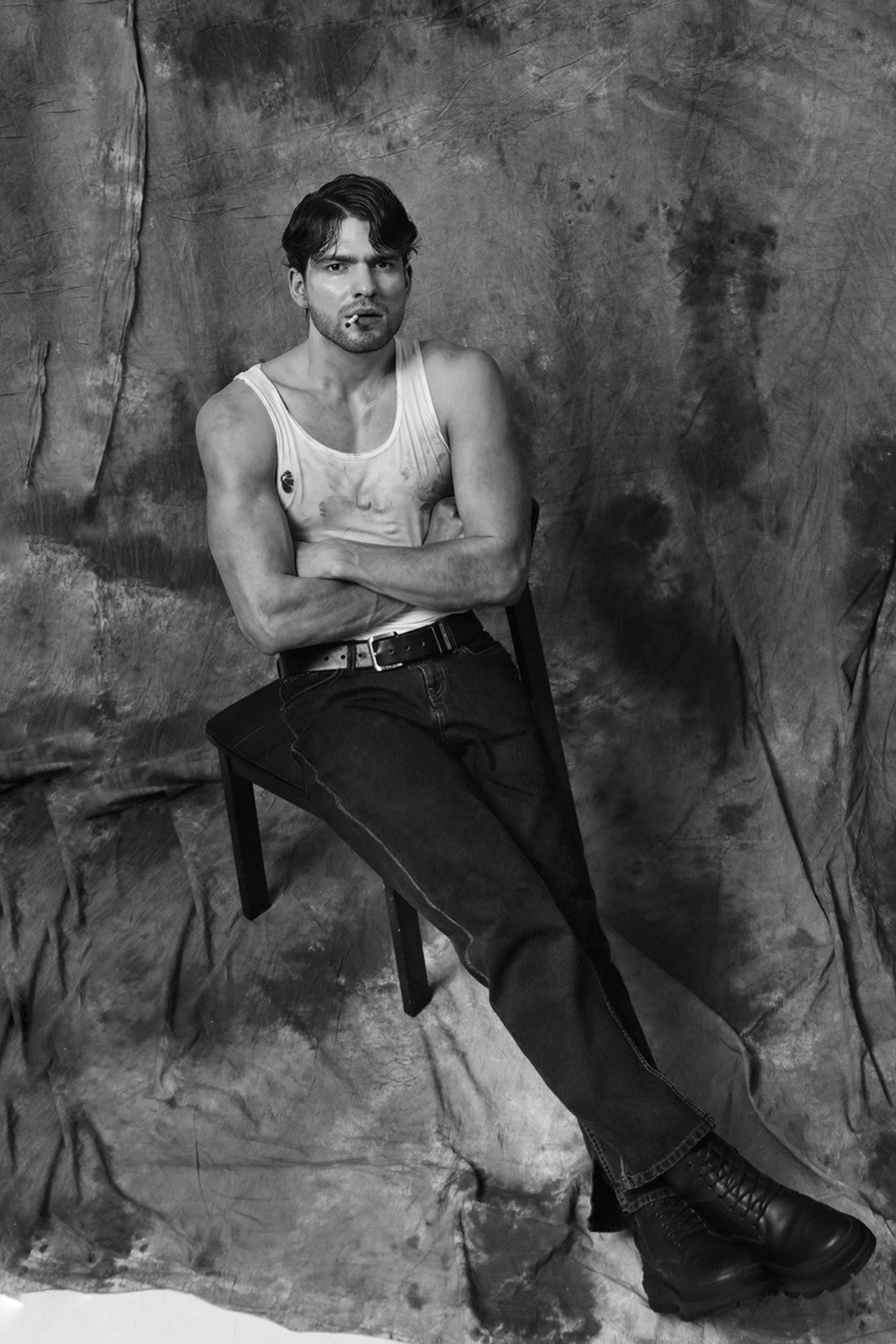 Роман 50 — L / рост — 180. Предметная фотостудия AURA