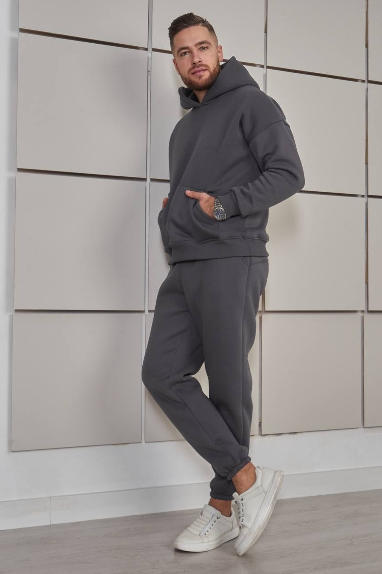 Александр 52 — XL / рост — 190. Предметная фотостудия AURA