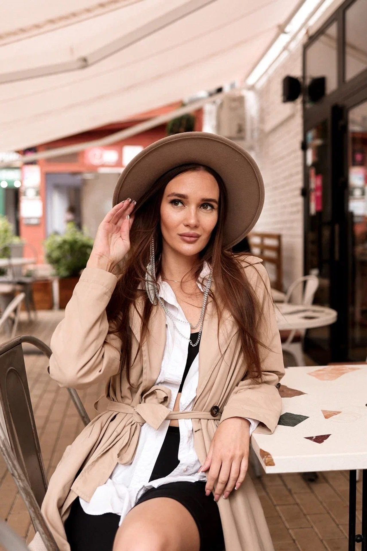 Каталог моделей девушек, женщин для маркетплейсов. Предметная фотостудия AURA