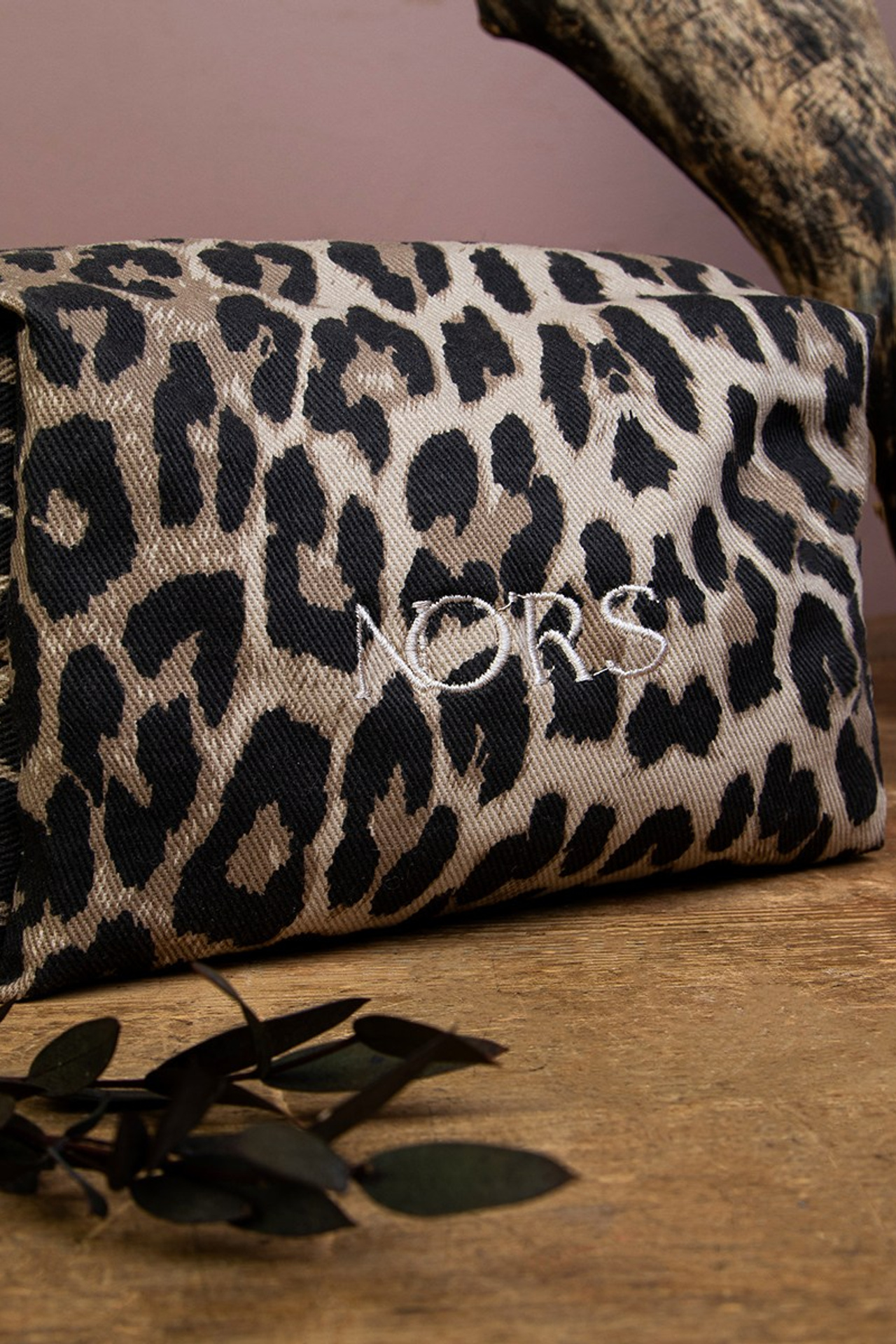 Фото сумок и аксессуаров для маркетплейсов | Фотограф в Москве Фотостудия AURA | АУРА. Предметная фотостудия AURA