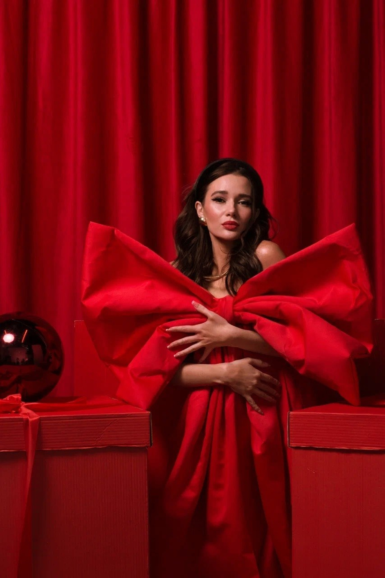 Каталог моделей девушек, женщин для маркетплейсов. Предметная фотостудия AURA