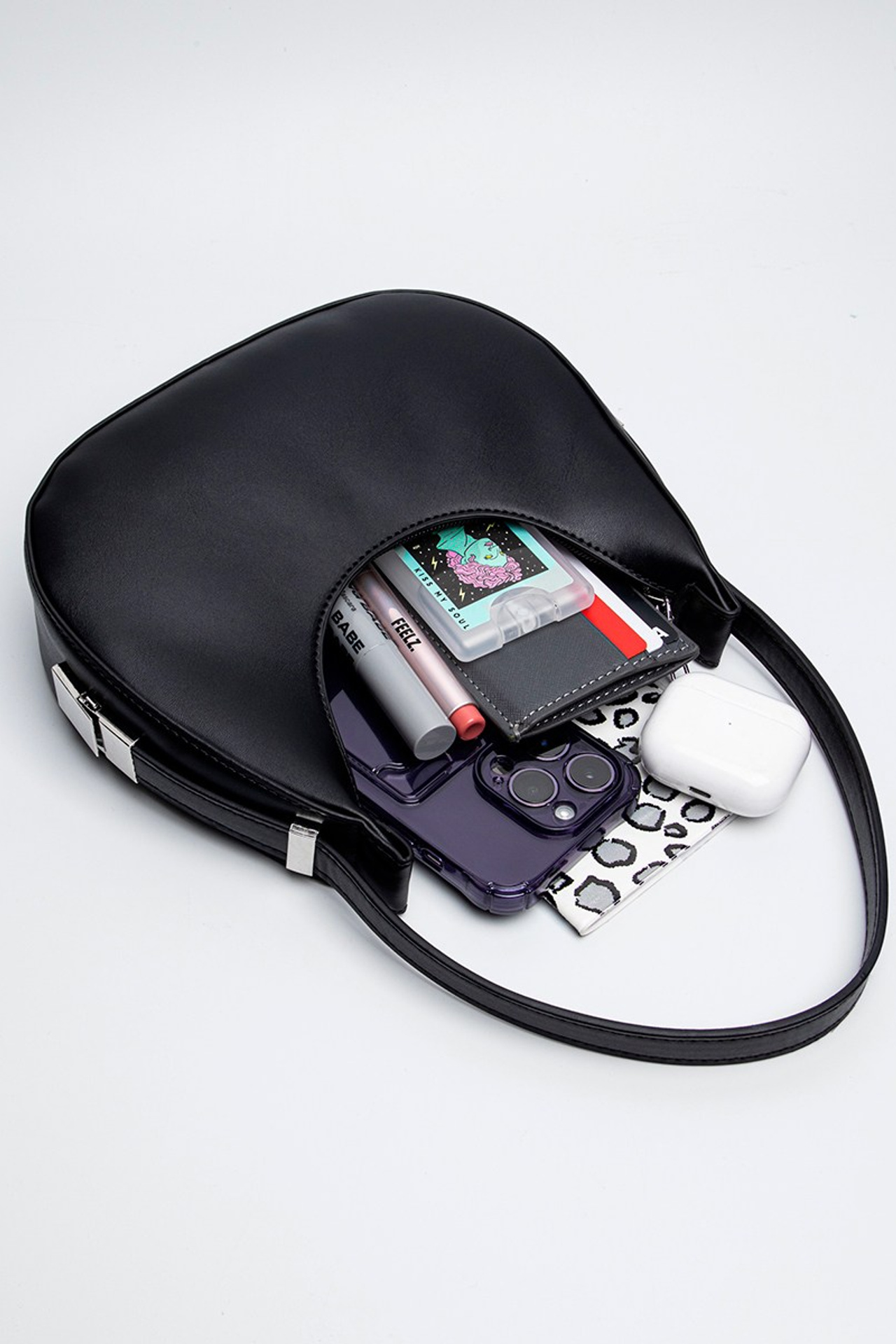 Фото сумок и аксессуаров для маркетплейсов | Фотограф в Москве Фотостудия AURA | АУРА. Предметная фотостудия AURA