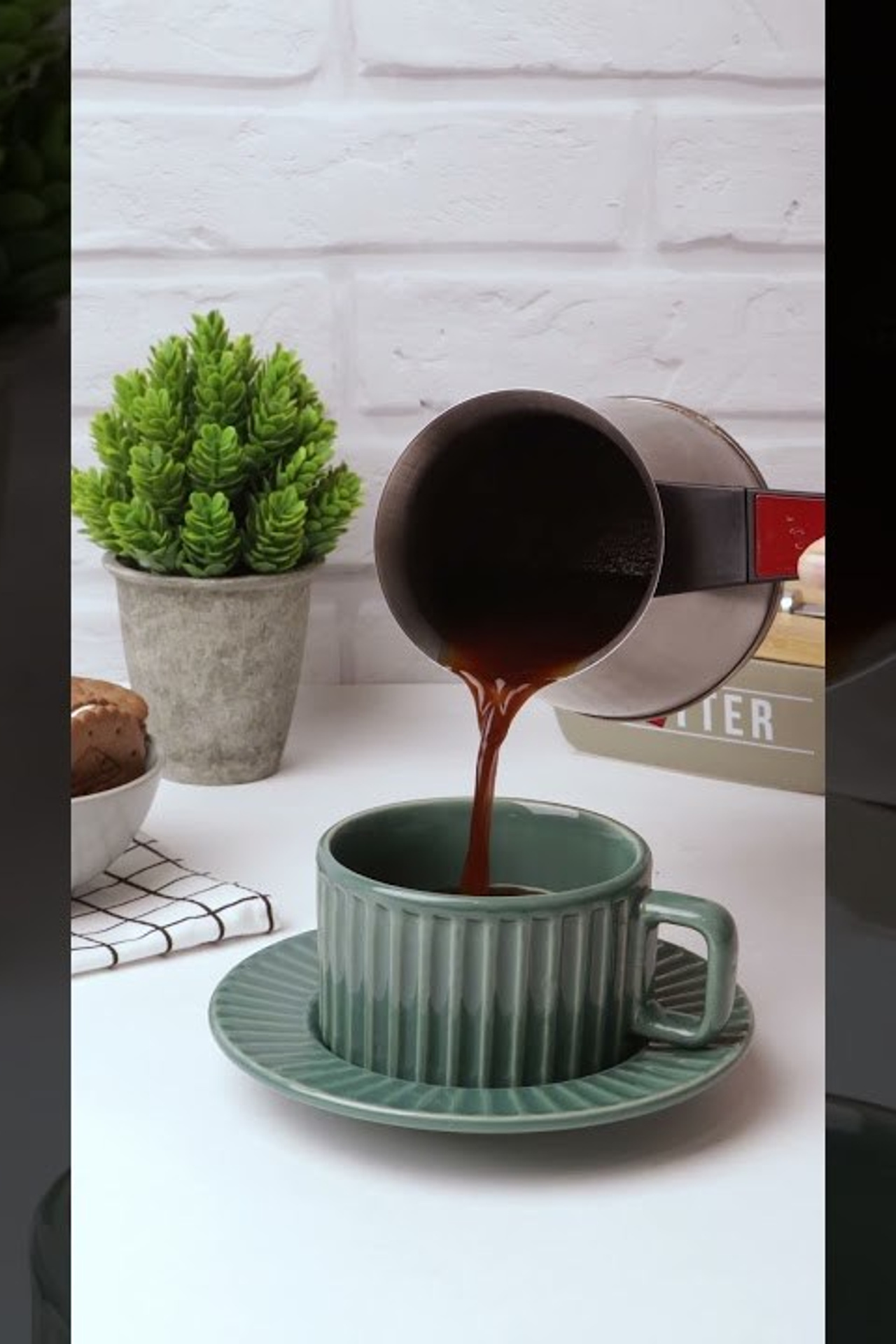 Видео для маркетплейсов | Фотостудия AURA — продающие ролики и обзоры товаров. Предметная фотостудия AURA