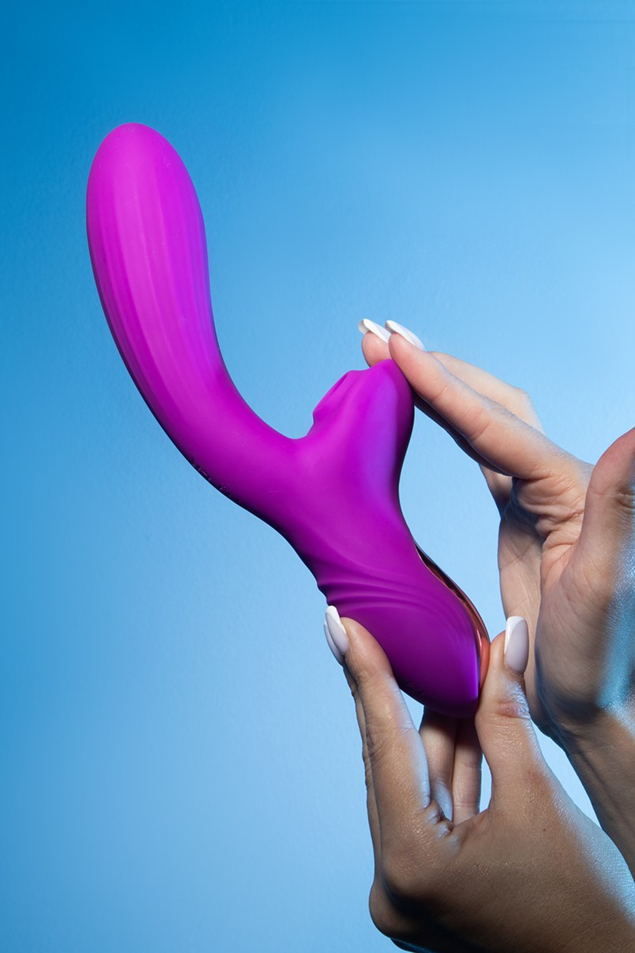 Профессиональная съёмка товаров 18+ (интим товаров) для маркетплейсов | Фотостудия AURA. Предметная фотостудия AURA