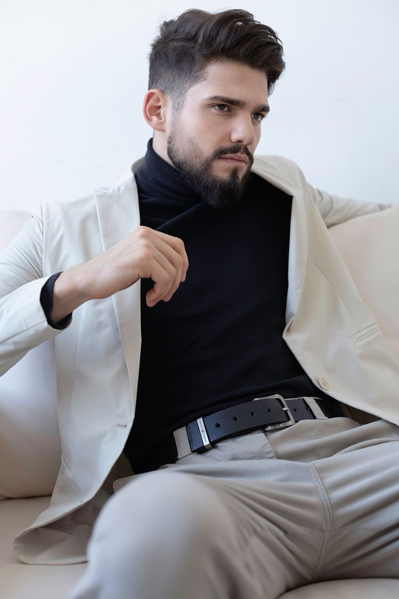 Роман 50 — L / рост — 180. Предметная фотостудия AURA