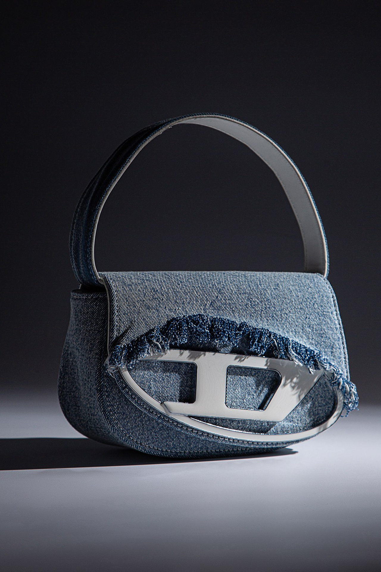 Фото сумок и аксессуаров для маркетплейсов | Фотограф в Москве Фотостудия AURA | АУРА. Предметная фотостудия AURA