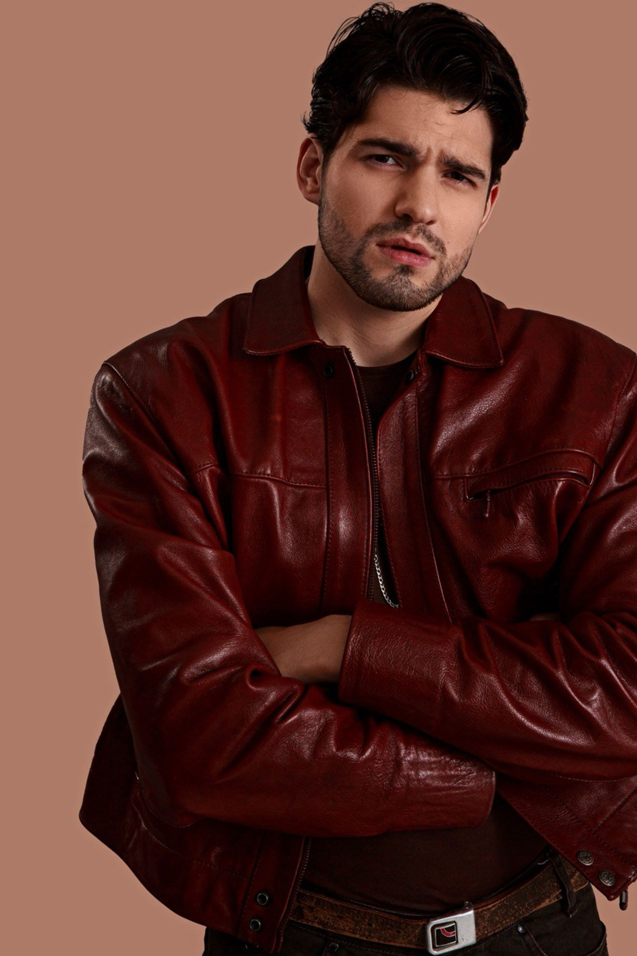 Роман 50 — L / рост — 180. Предметная фотостудия AURA