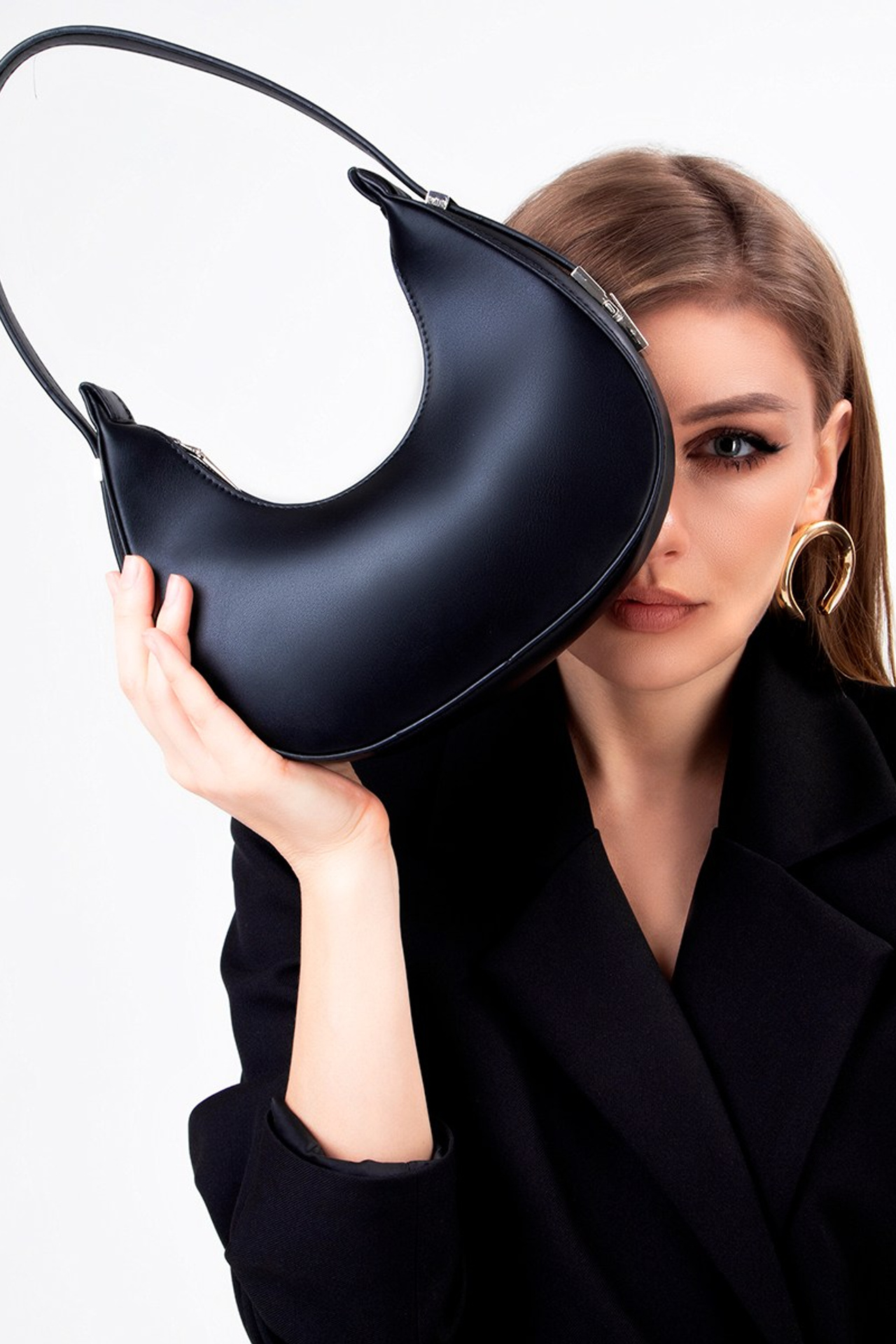 Фотосъёмка товаров с моделью для маркетплейсов | Москва | Фотостудия AURA | АУРА. Предметная фотостудия AURA