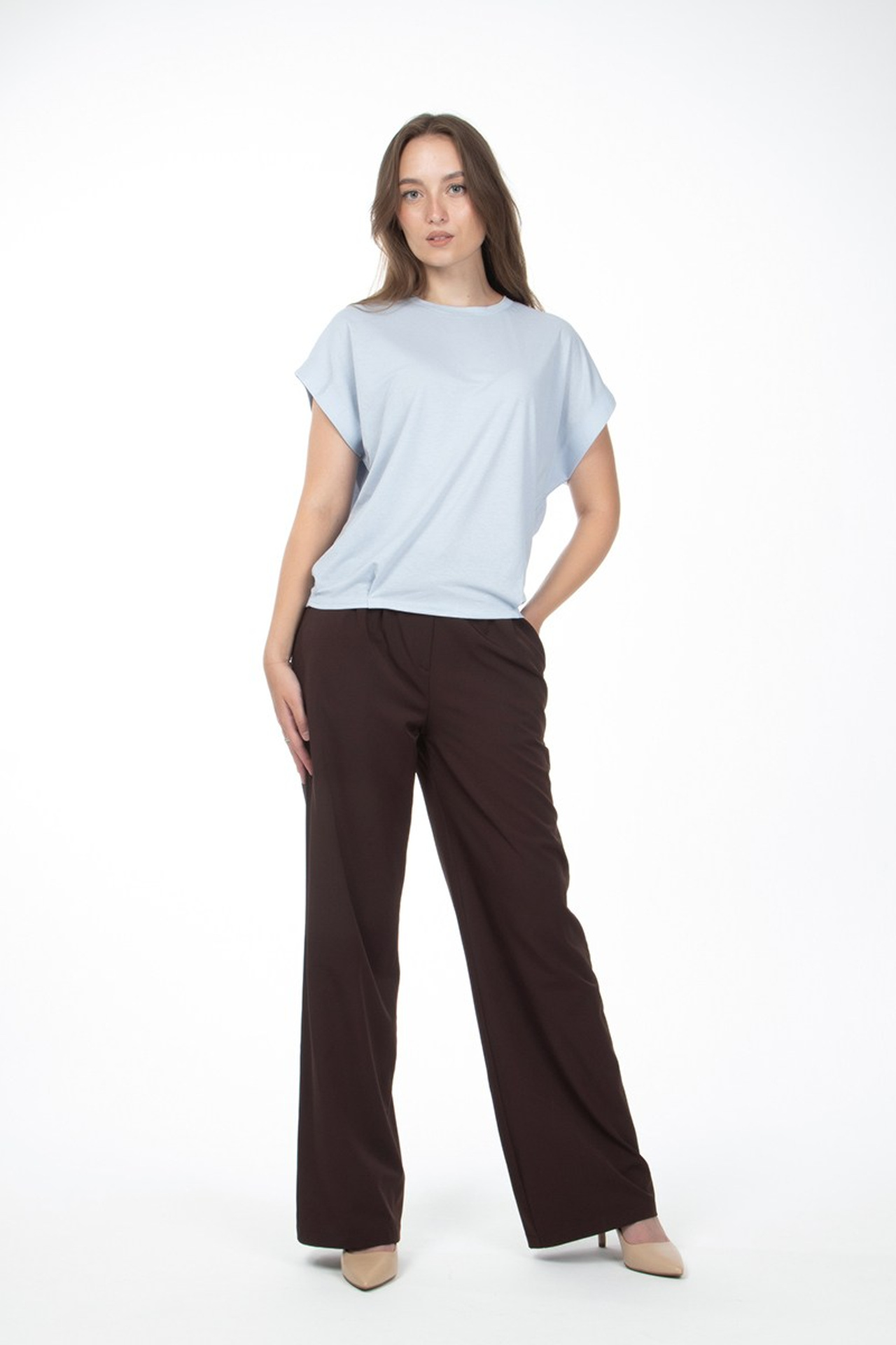 Каталог моделей девушек, женщин. Предметная фотостудия AURA