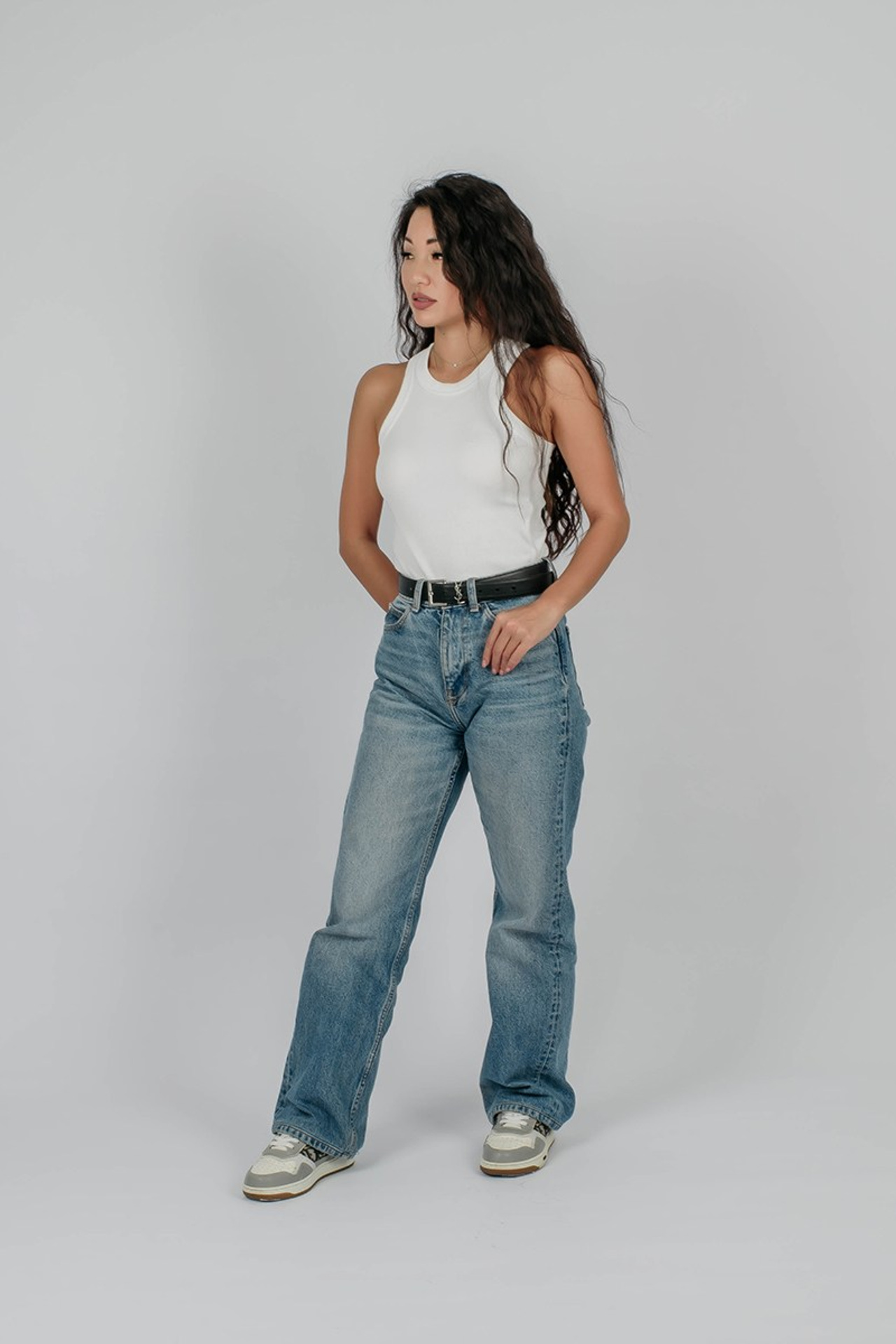 Фотосъёмка одежды и обуви для маркетплейсов | Москва Фотостудия AURA | АУРА. Предметная фотостудия AURA