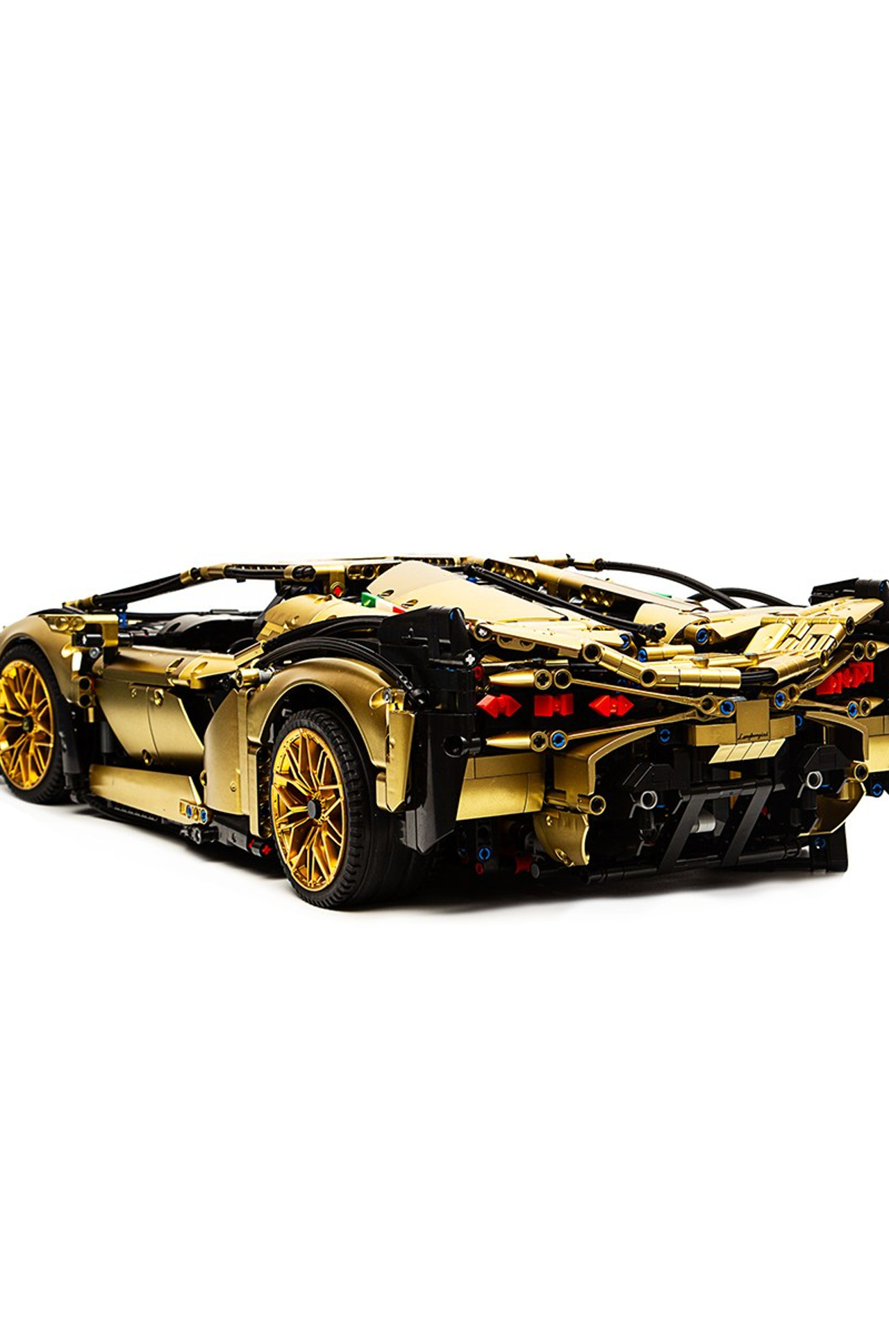 Съёмка детских товаров и игрушек для маркетплейсов | Москва Фотостудия AURA | АУРА. Предметная фотостудия AURA