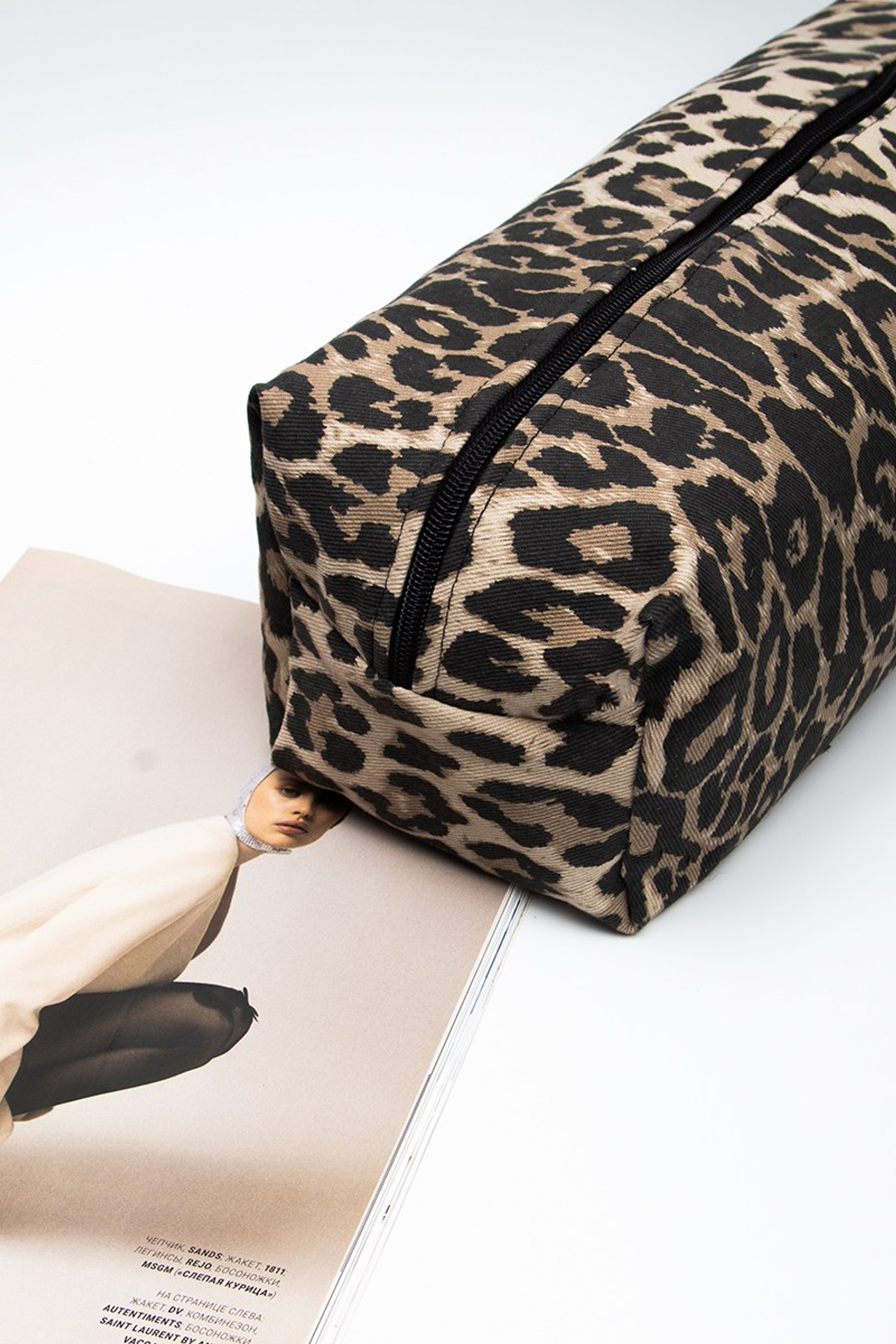 Фото сумок и аксессуаров для маркетплейсов | Фотограф в Москве Фотостудия AURA | АУРА. Предметная фотостудия AURA