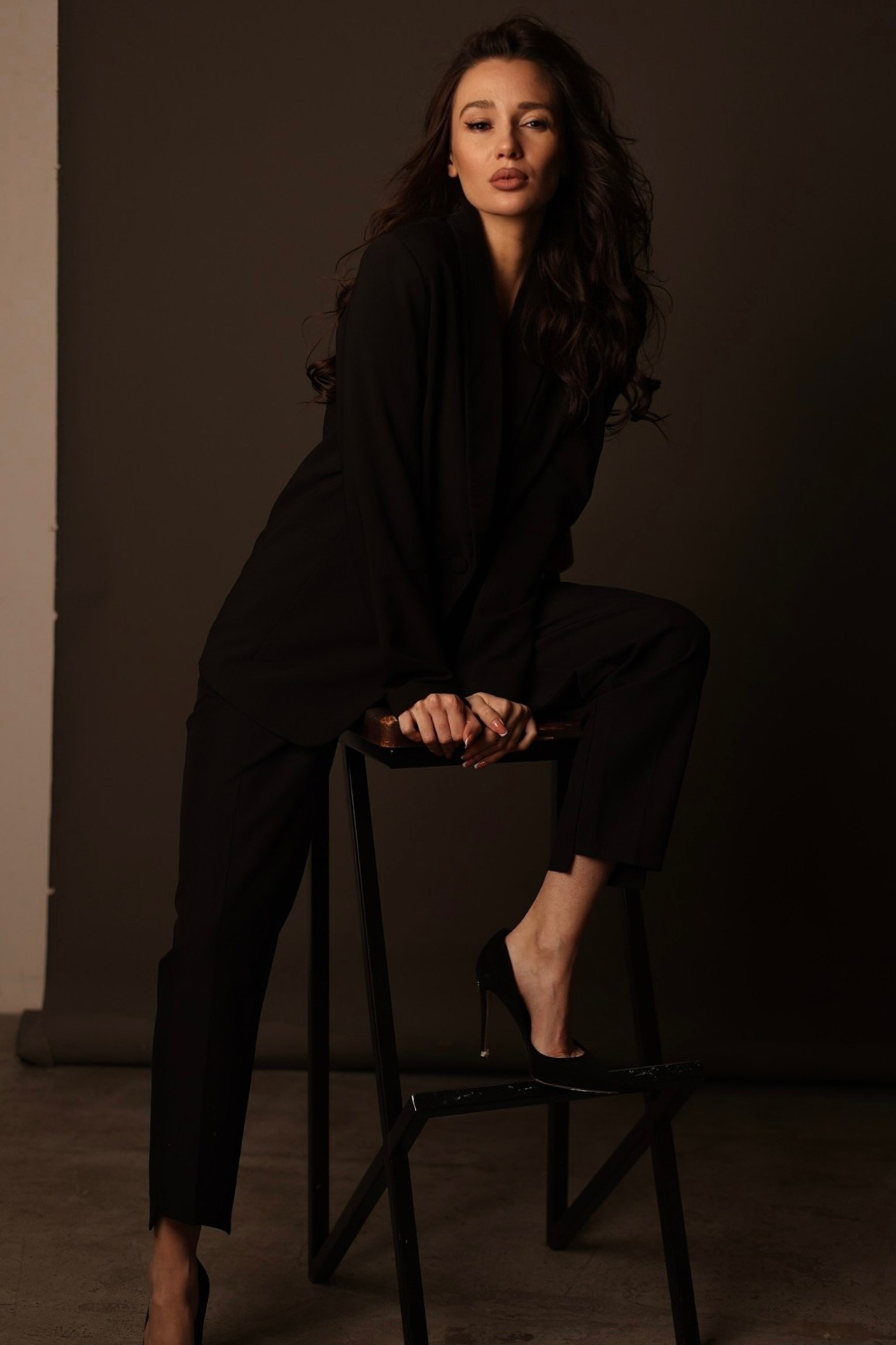 Каталог моделей девушек, женщин для маркетплейсов. Предметная фотостудия AURA