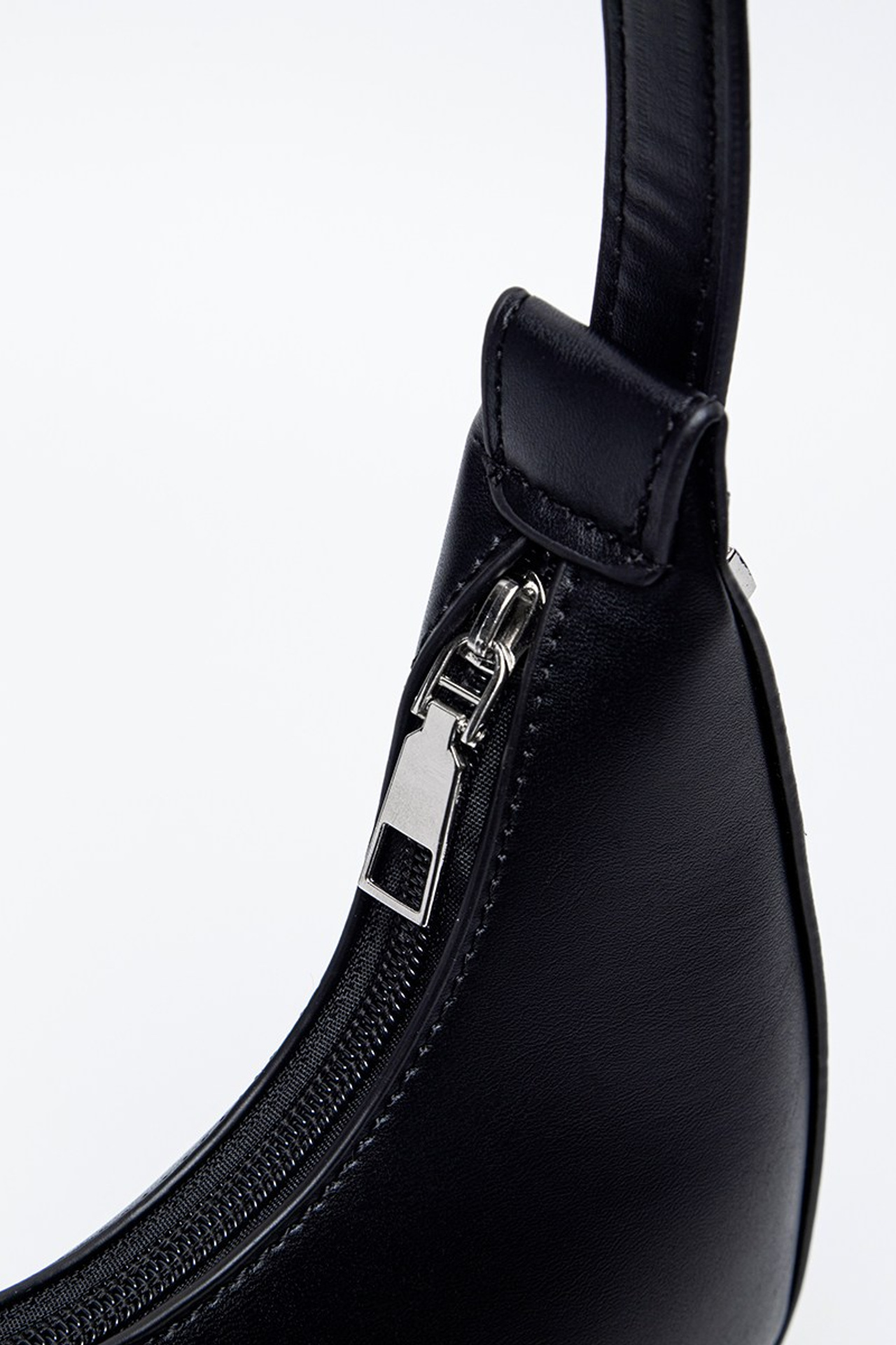 Фото сумок и аксессуаров для маркетплейсов | Фотограф в Москве Фотостудия AURA | АУРА. Предметная фотостудия AURA