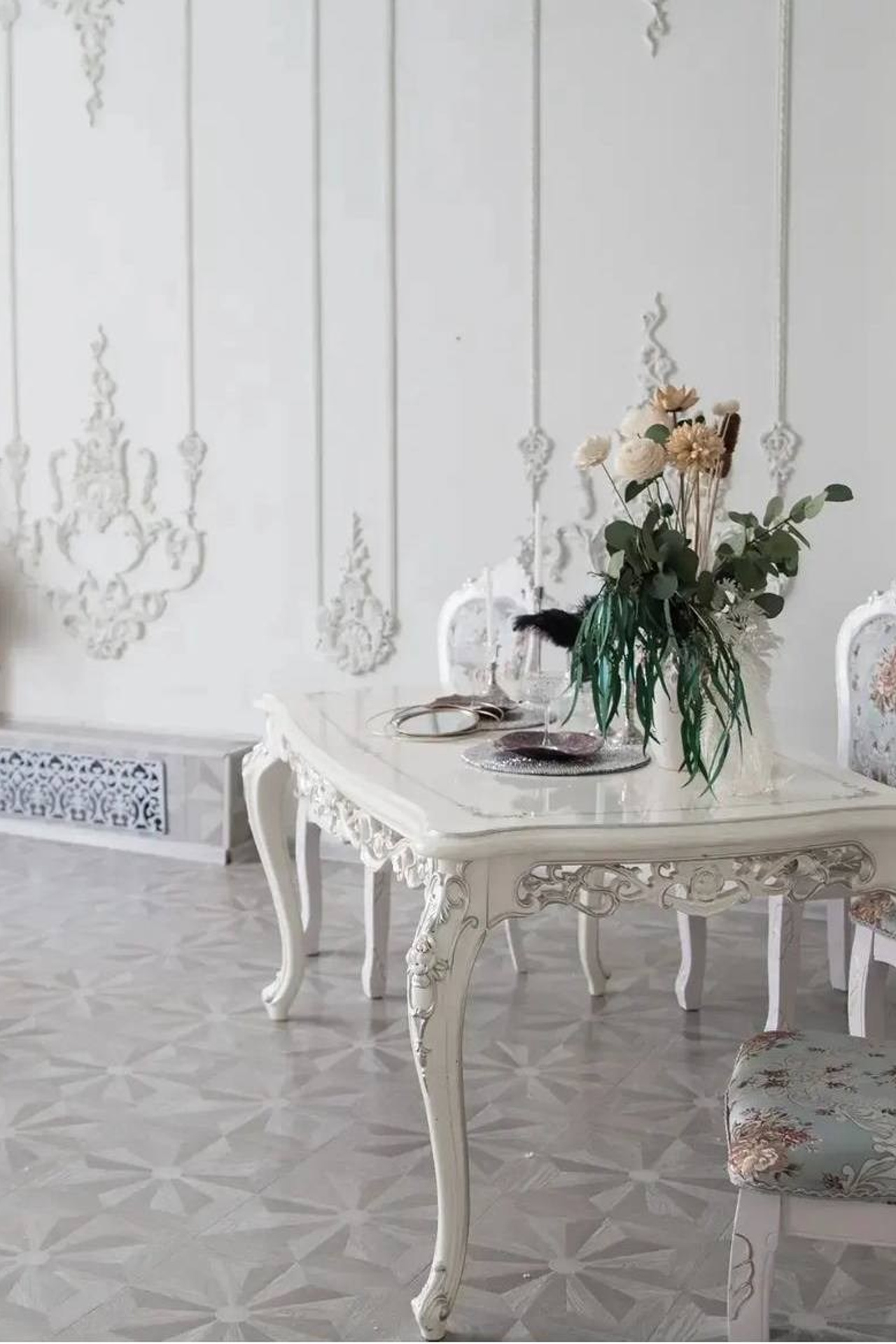 Студия Love is зал Колонны, 1700 руб. в час