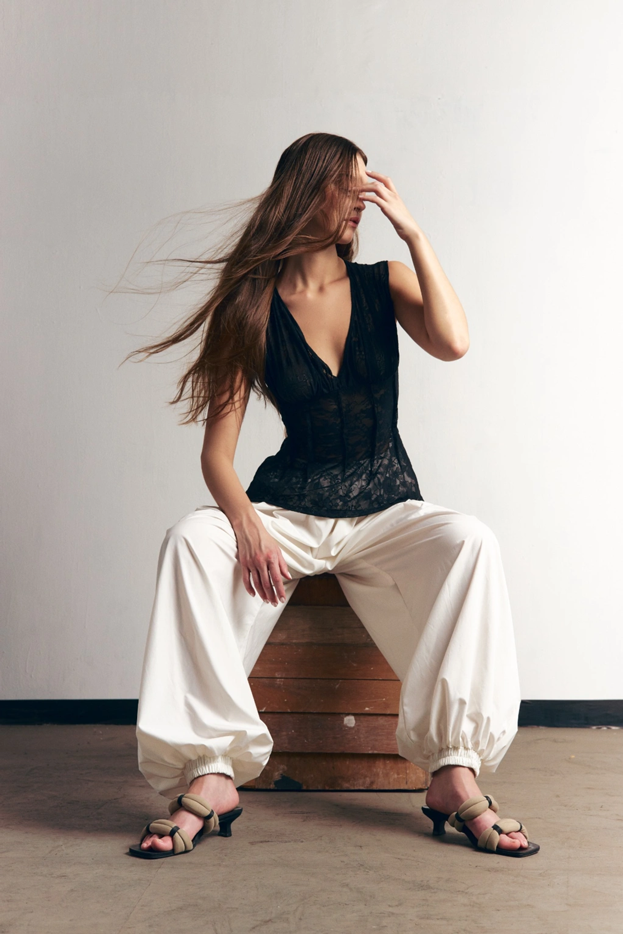 BOOK. MONSTERA MODELS