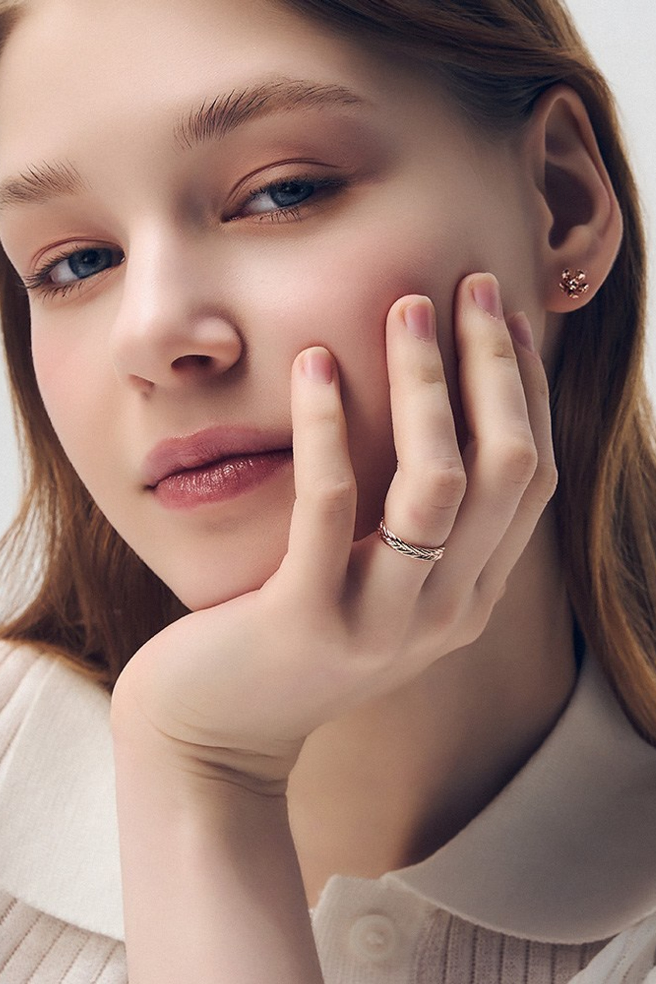 BOOK. MONSTERA MODELS